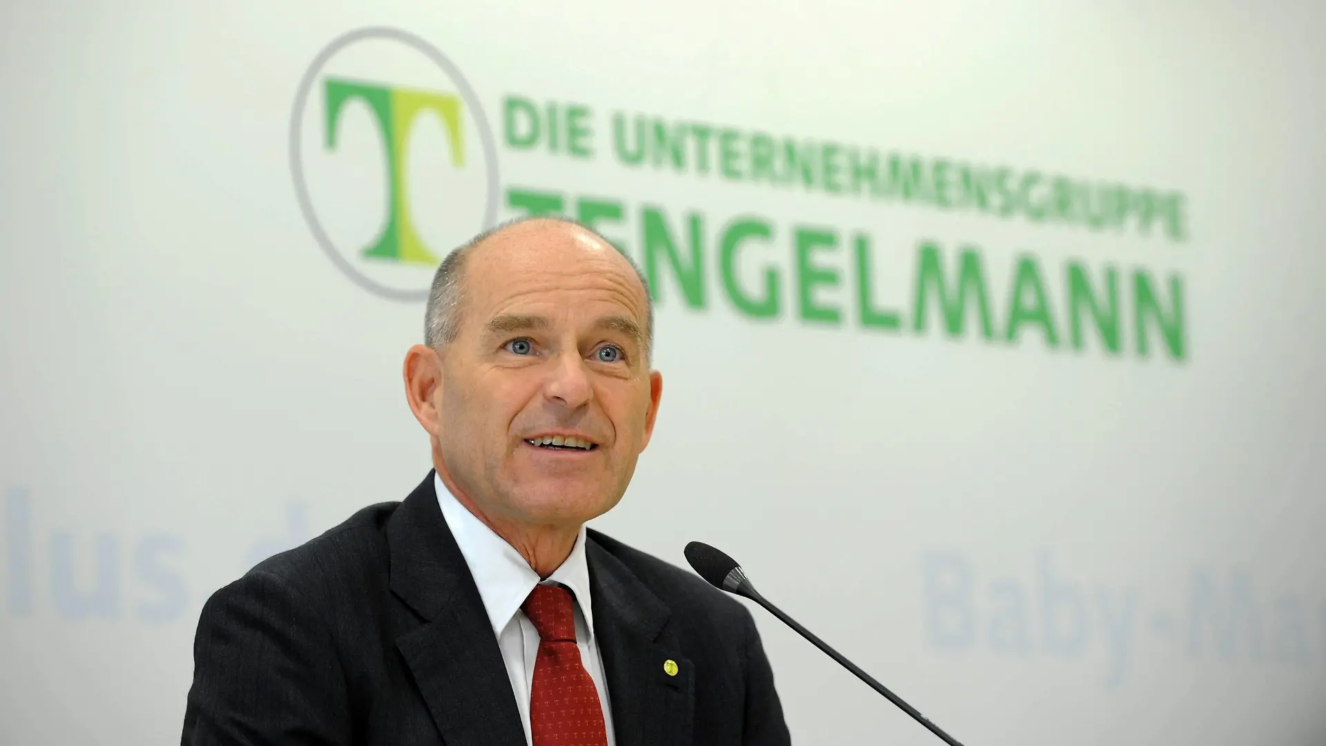 Deutschland, Muehlheim an der Ruhr, 07.07.2016 Karl-Erivan W. HAUB, Geschaeftsfuehrer und persoenlich haftender Gesellschafter der Unternehmungsgruppe Tengelmann, waehrend der Pressekonferenz Bilanz-Pressekonferenz der Unternehmensgruppe Tengelmann
