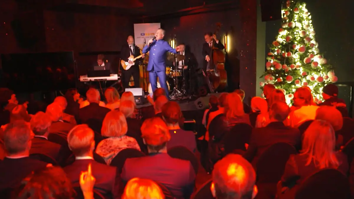170.000 Euro gegen Kinderarmut in Deutschland "Christmas Charity Club Concert 3.0"