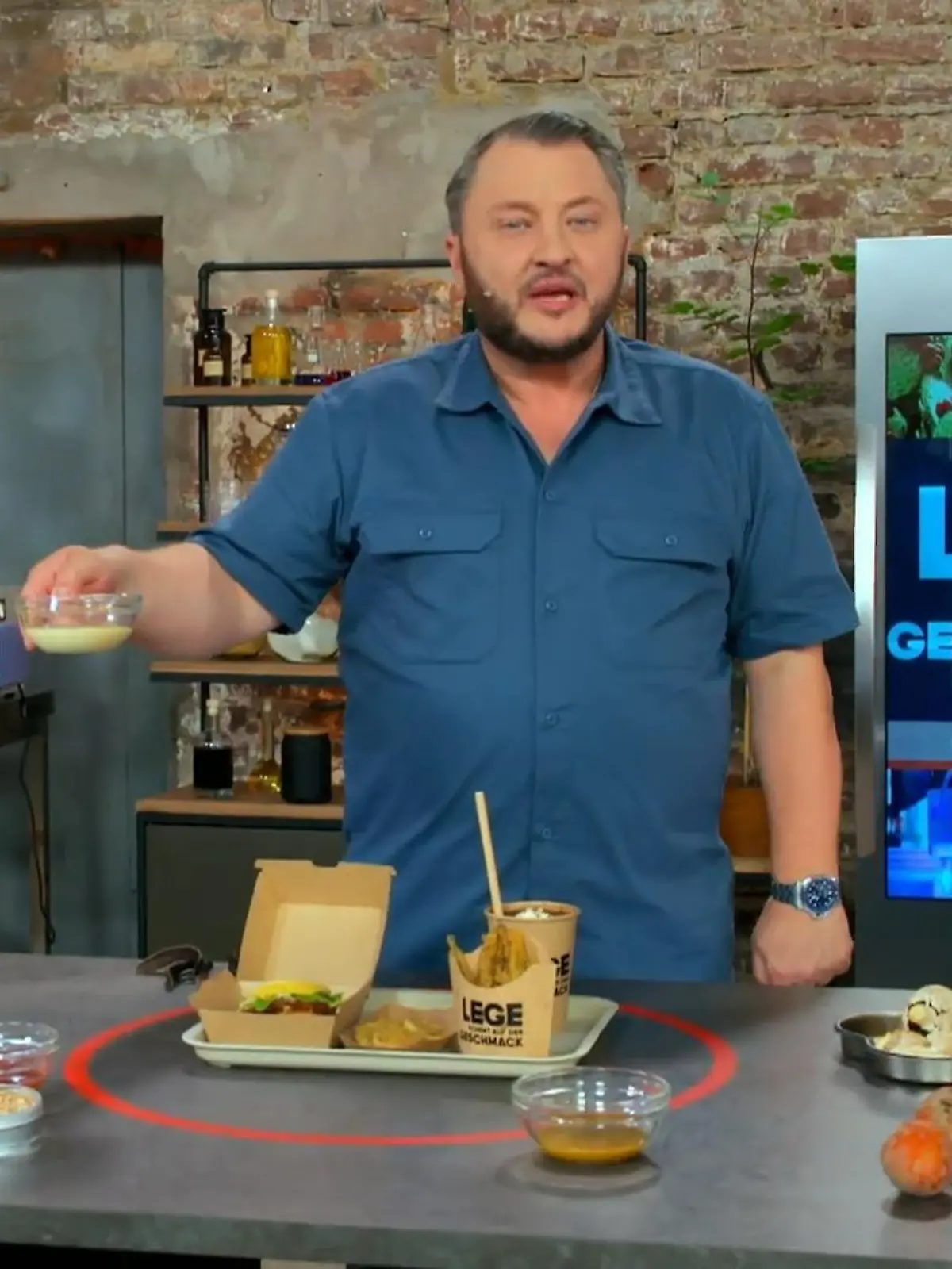 Bild zu: "Food-Experte Sebastian Lege präsentiert sein Future-Fast-Food-Menü"