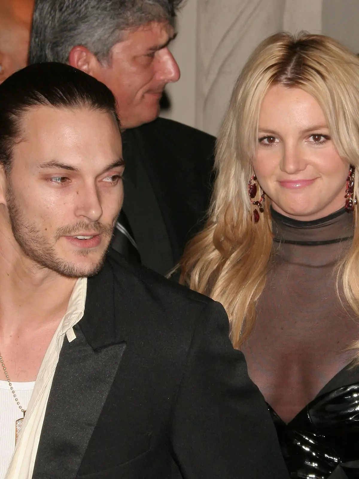 Oct 01, 2007 - Los Angeles, CA, USA - Singer BRITNEY SPEARS has temporarily lost custody of her two children. A judge ordered Spears to hand over custody of her sons to her ex-husband Kevin Federline on Wednesday stating that Federline will take custody of two-year-old Sean Preston and one-year-old Jayden James until further order of the court. PICTURED: Feb 08, 2006 - Los Angeles, CA, USA - Singer BRITNEY SPEARS and KEVIN FEDERLINE arriving to the Sony BMG Post Grammy Party held at The Tropicana Bar in the Hollywood Roosevelt Hotel. PUBLICATIONxINxGERxSUIxAUTxONLY - ZUMAf05_ 20060208_apf_f05_001 Copyright: xPaulxFentonx  