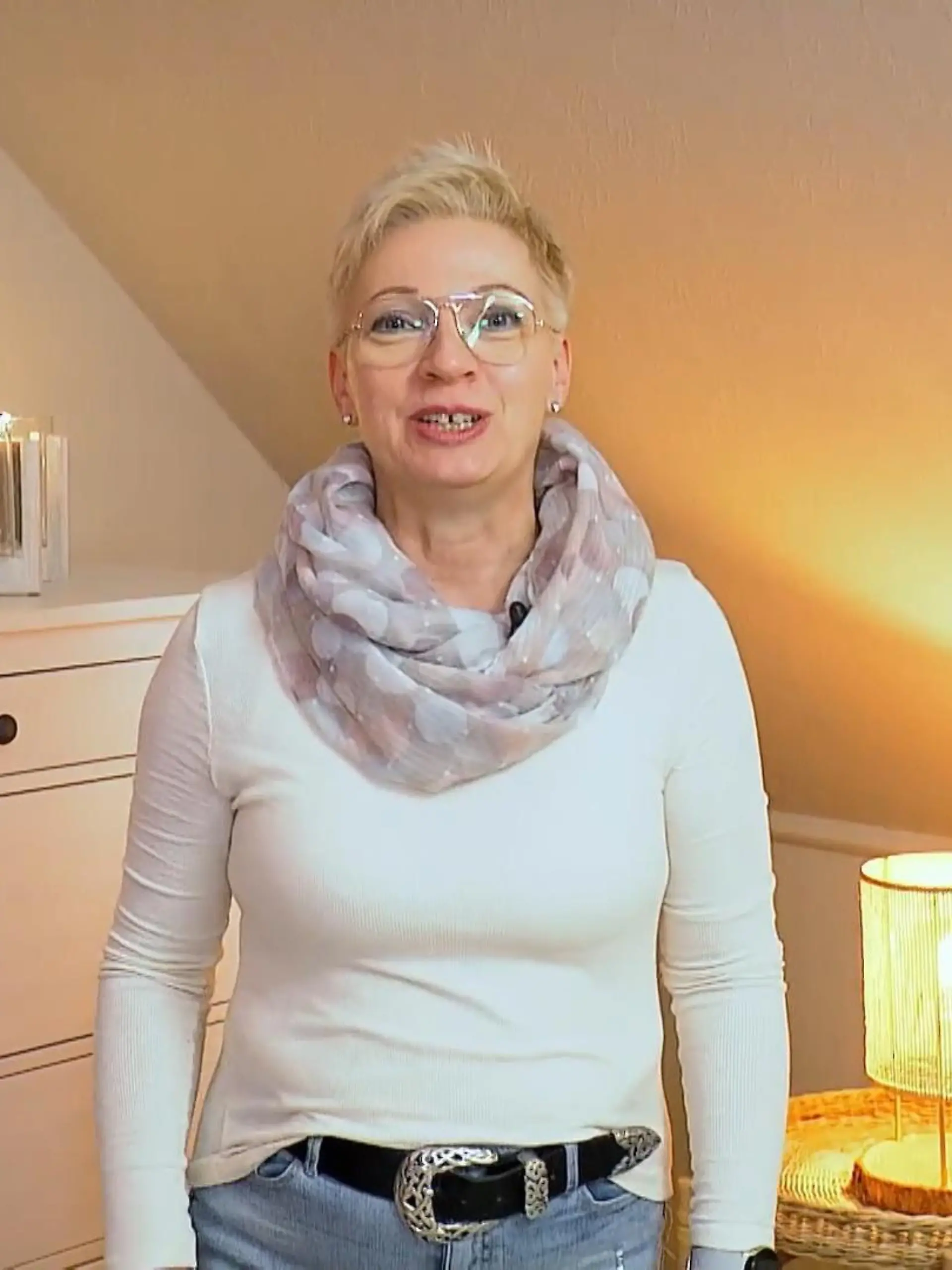 Bild zu: "Marion gestaltet ihr Zimmer zum Motto "Naturnah" um"