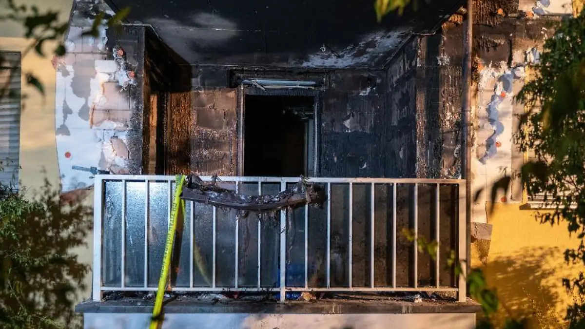 Gasgrill in Neumarkt explodiert - ein Mann tot, sieben Menschen verletzt.