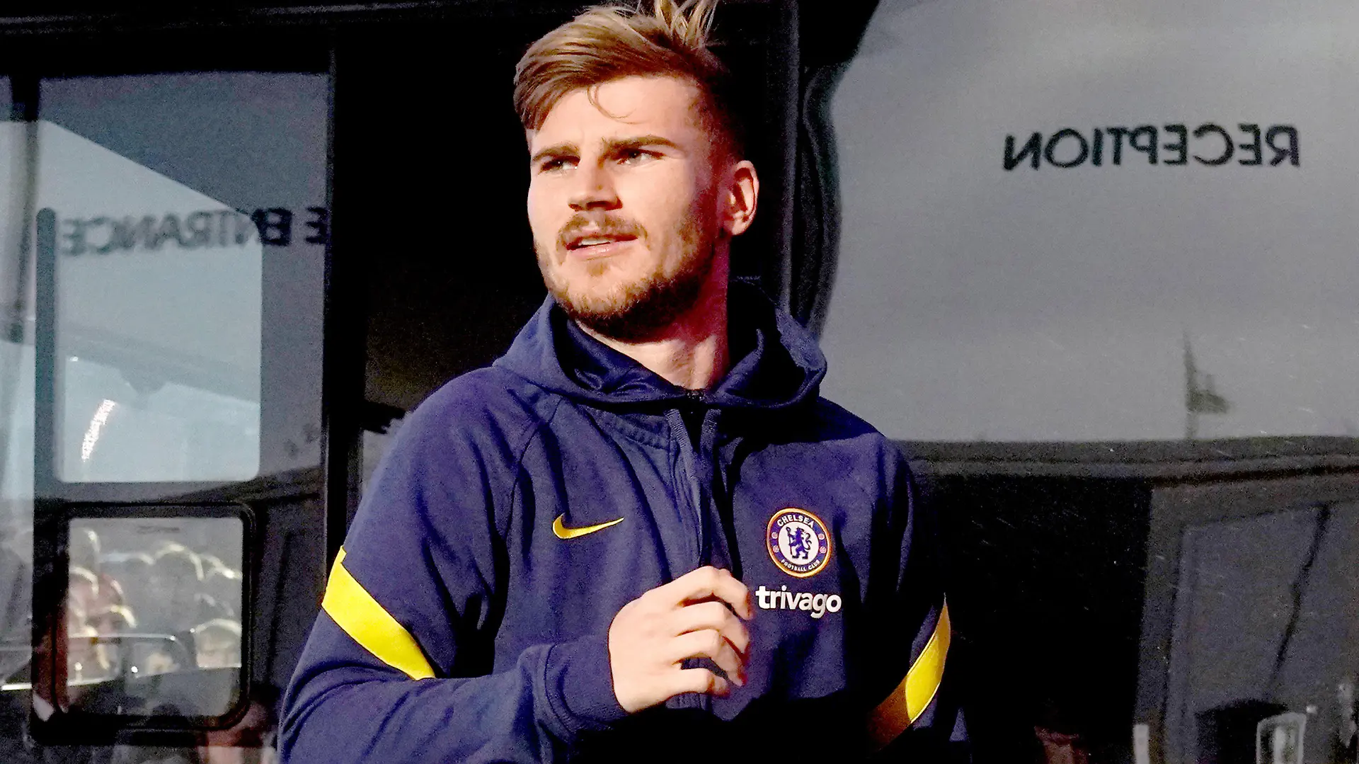 ARCHIV - 19.03.2022, Großbritannien, Middlesbrough: Fußball: FA-Cup England, FC Middlesbrough - FC Chelsea, Viertelfinale im Riverside Stadium: Timo Werner vom FC Chelsea kommt vor dem Spiel am Stadion an. (zu dpa «Sky: Gespräche zu Werner-Rückkehr nach Leipzig laufen auf Hochtouren») Foto: Owen Humphreys/PA Wire/dpa +++ dpa-Bildfunk +++