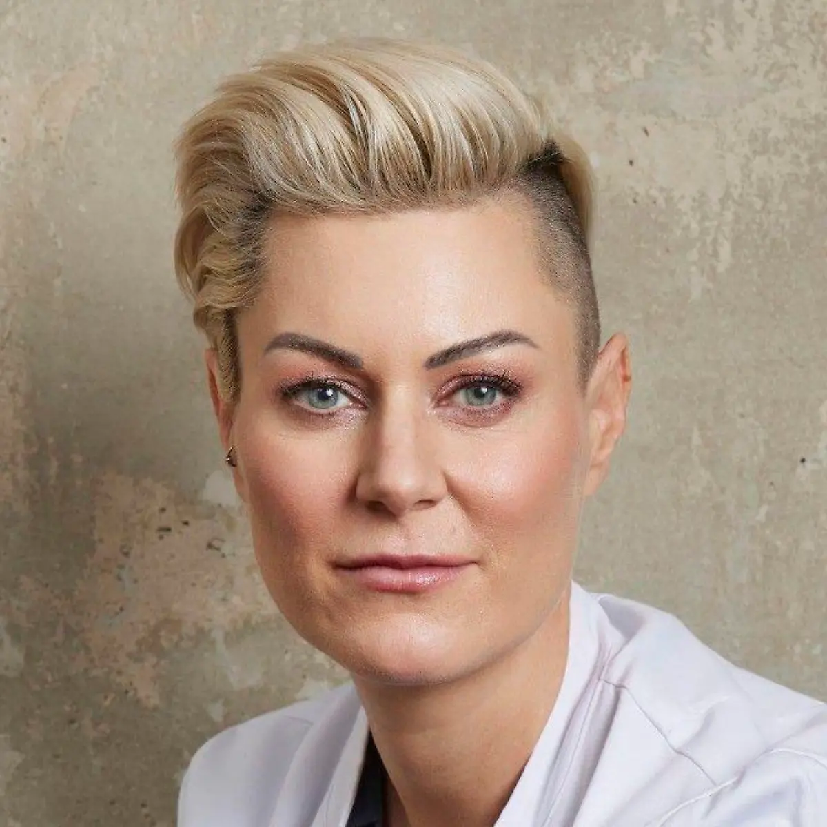 Doc Caro ist Ärztin mit Herz und Seele - was man auch in ihrer aktuellen Podcast-Folge deutlich spürt. Doc Caro ist Ärztin mit Herz und Seele - was man auch in ihrer aktuellen Podcast-Folge deutlich spürt.