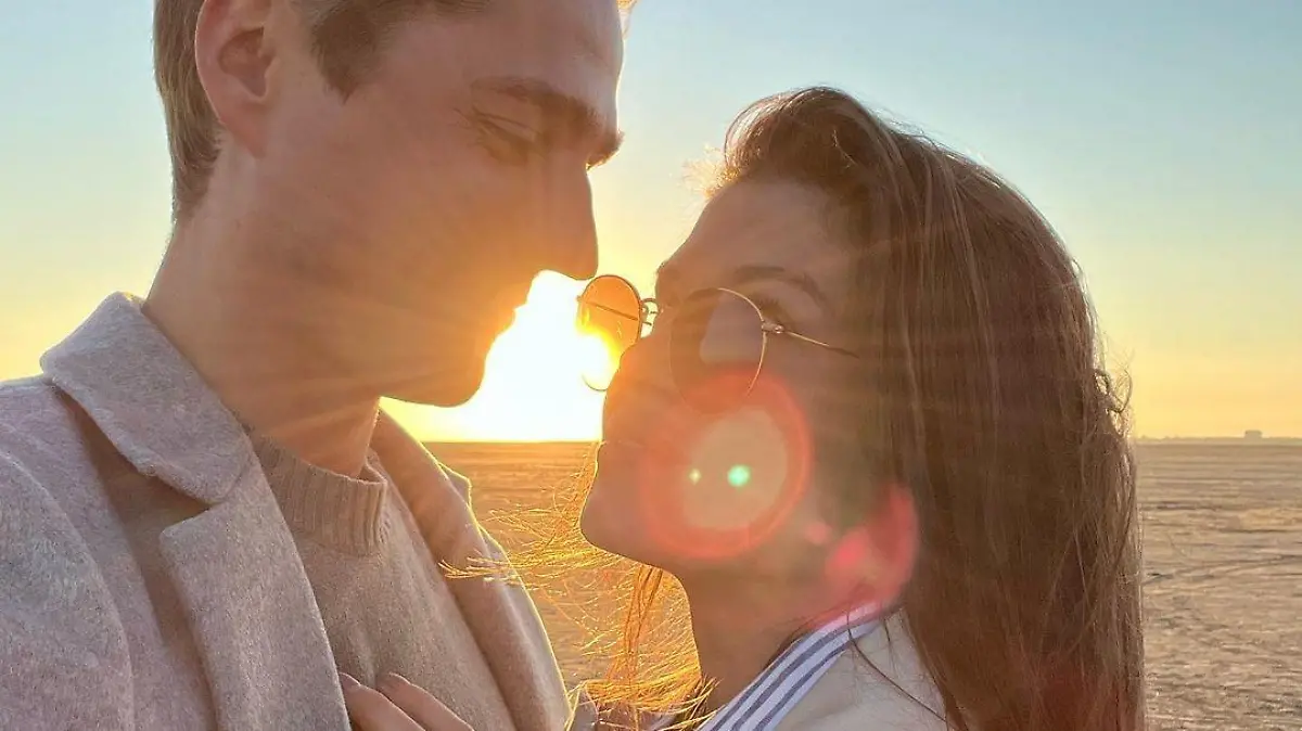 "Unter uns"-Schauspieler Timothy Boldt postet Foto mit Freundin und Serienkollegin Sharon Berlinghoff