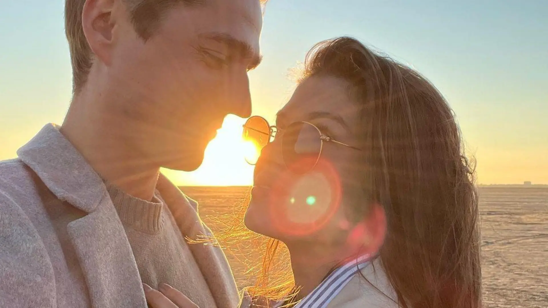 "Unter uns"-Schauspieler Timothy Boldt postet Foto mit Freundin und Serienkollegin Sharon Berlinghoff
