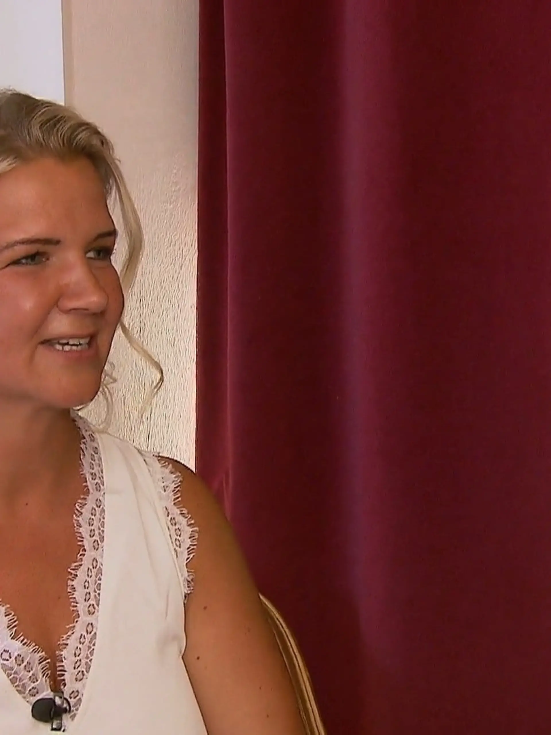 Bild zu: "Yvonne hatte noch nie ein Dirndl an"