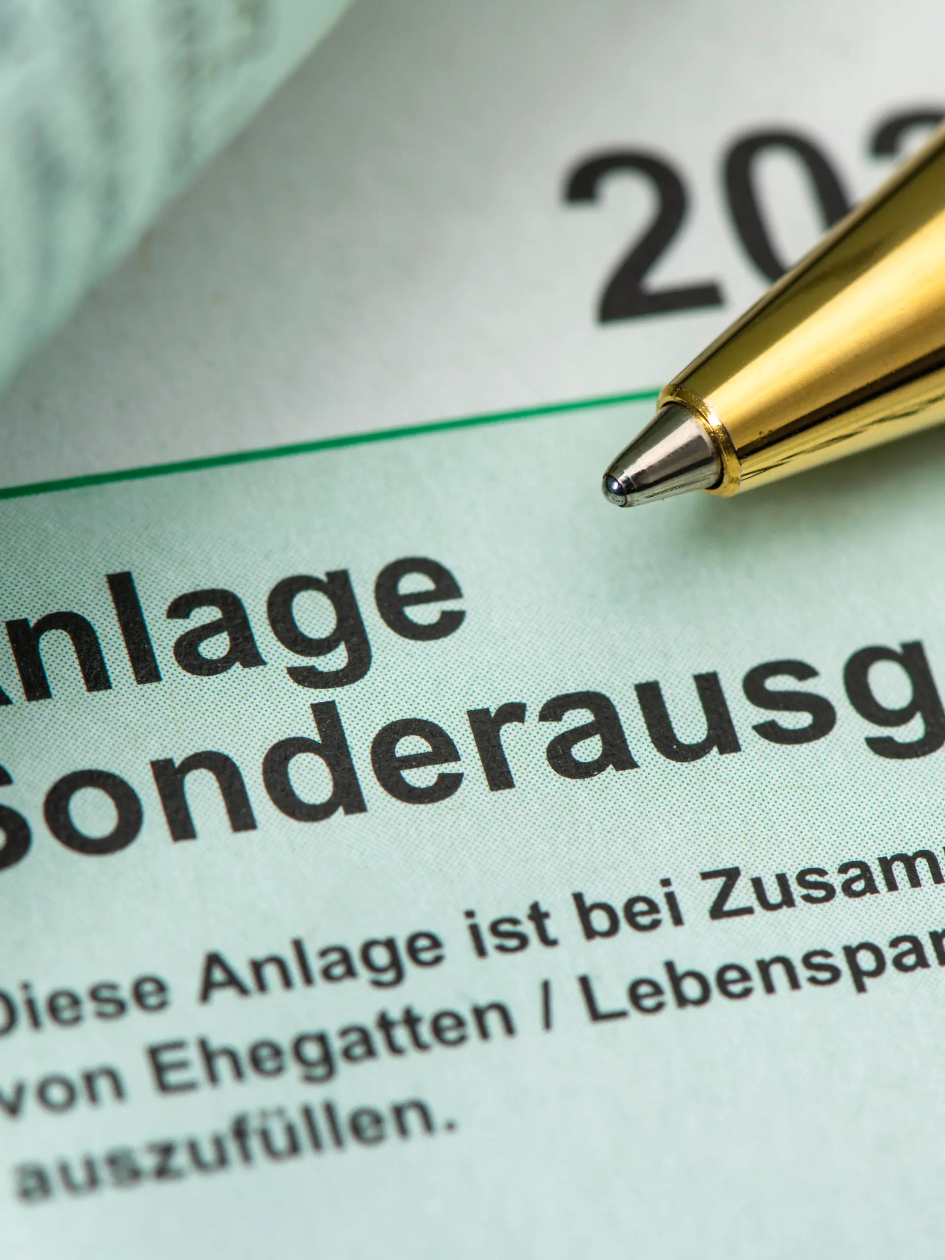 Steuererklärung für Finanzamt mit Formular