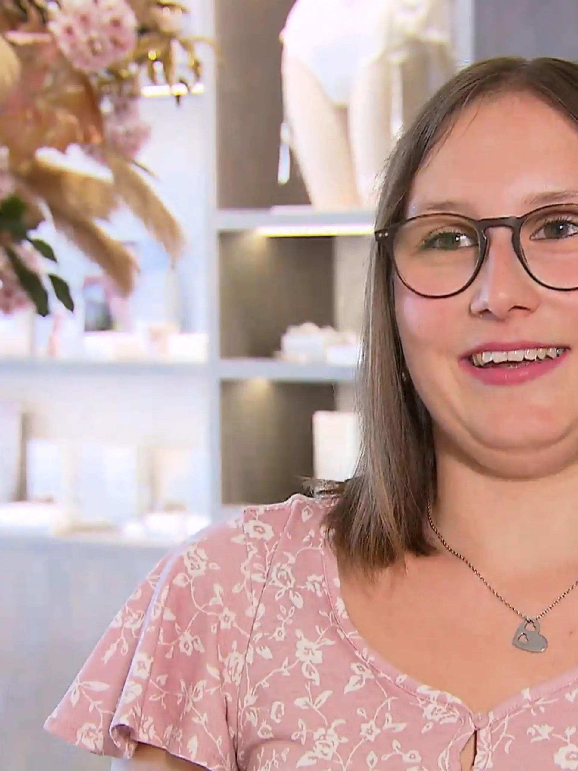 Bild zu: "Braut Sarah hat schon einen "Kleidercrush""