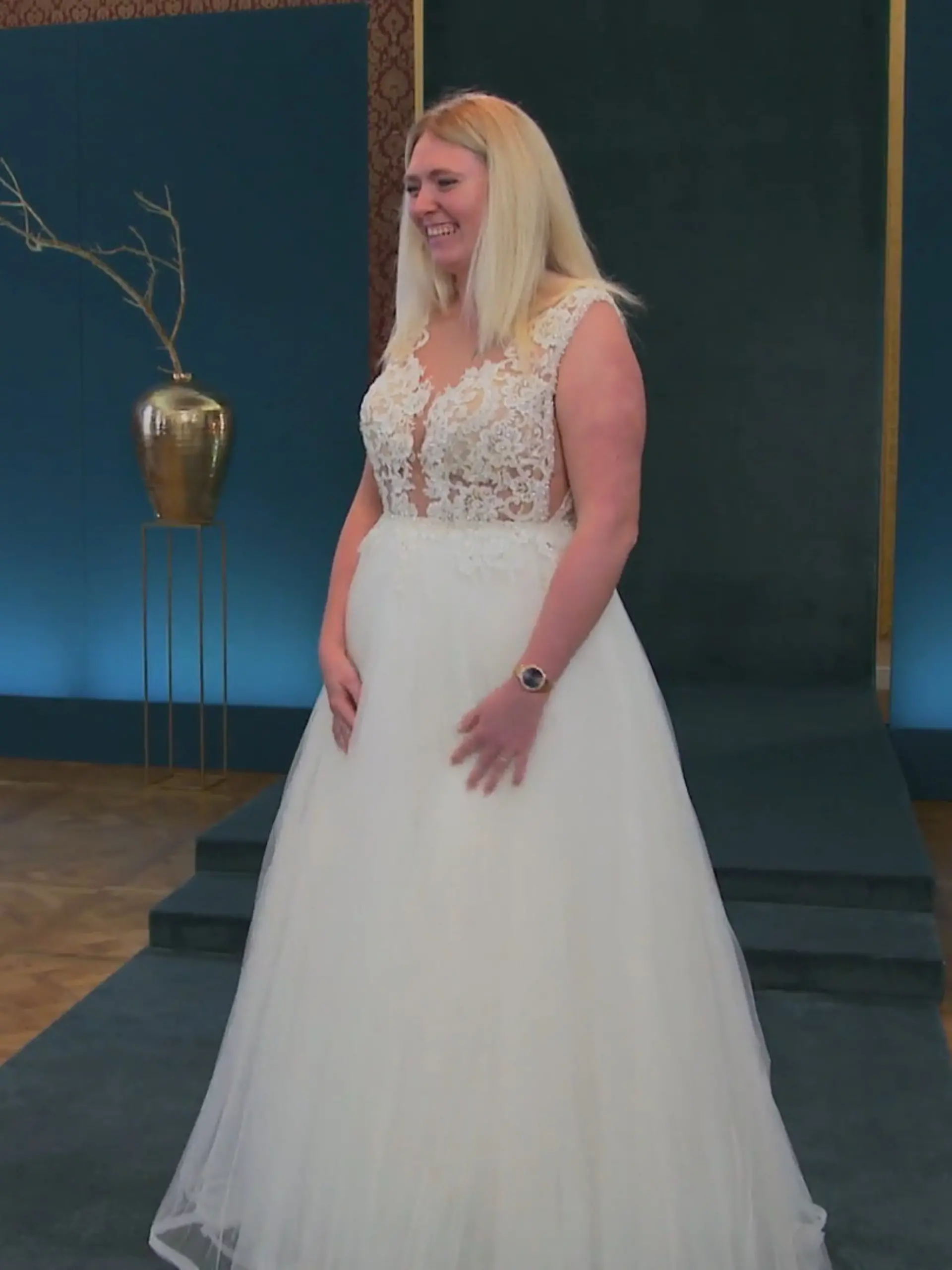 Bild zu: "Das erste Kleid lässt gleich die Tränen kullern"