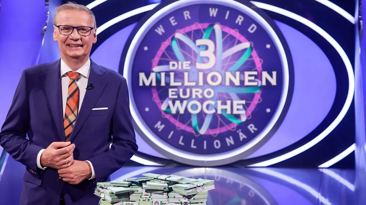 Moderator Günther Jauch
Die Verwendung des sendungsbezogenen Materials ist nur mit dem Hinweis und Verlinkung auf RTL+ gestattet.