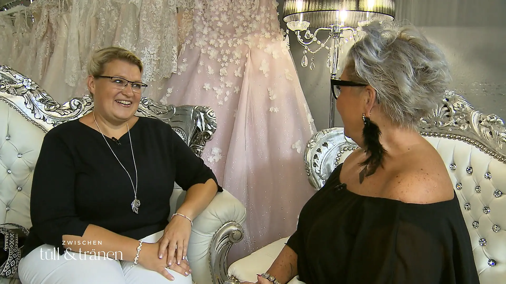 Drei Generationen suchen ein Kleid Ein lang gehegter Traum