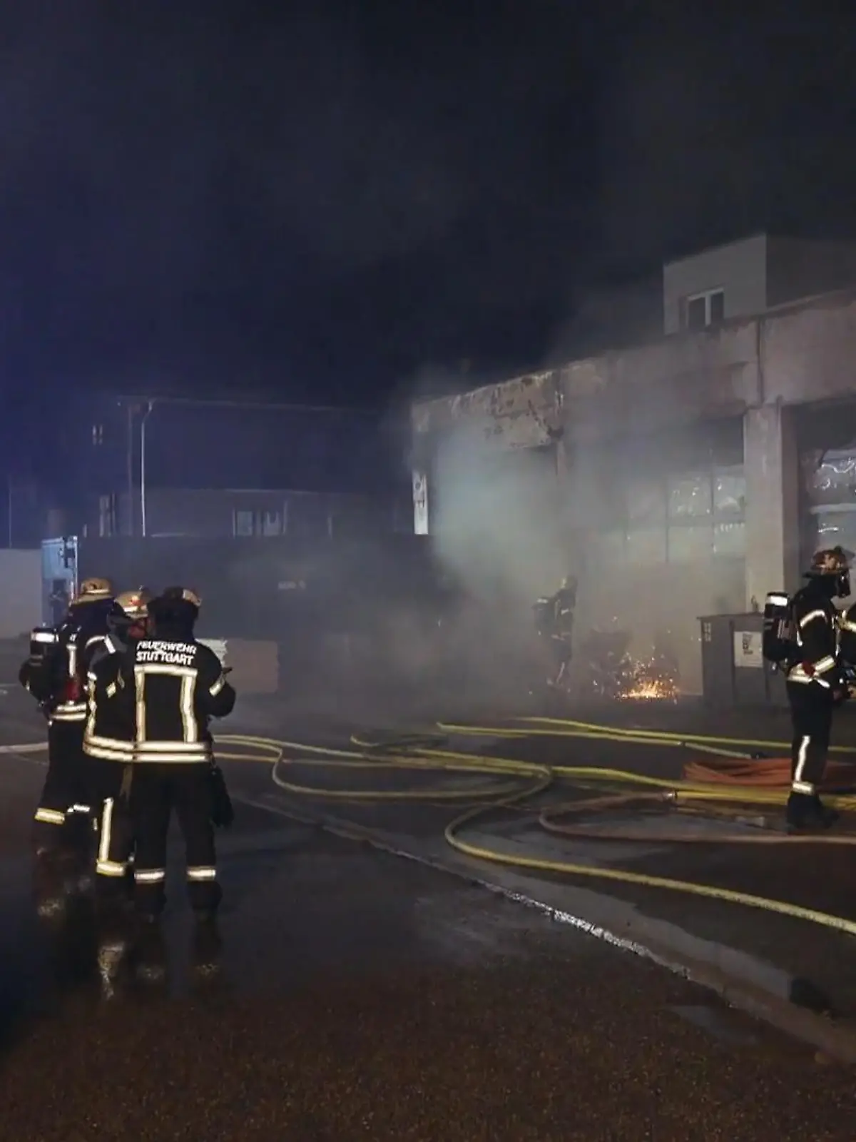 Bild zu: "Brandeinsatz der Feuerwehr"
