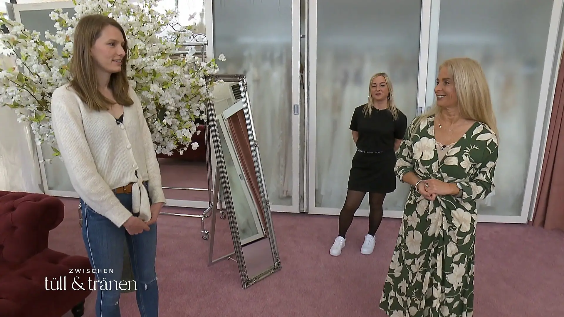 Braut Corinna modelt für Martina Braut kennt die Kleider schon