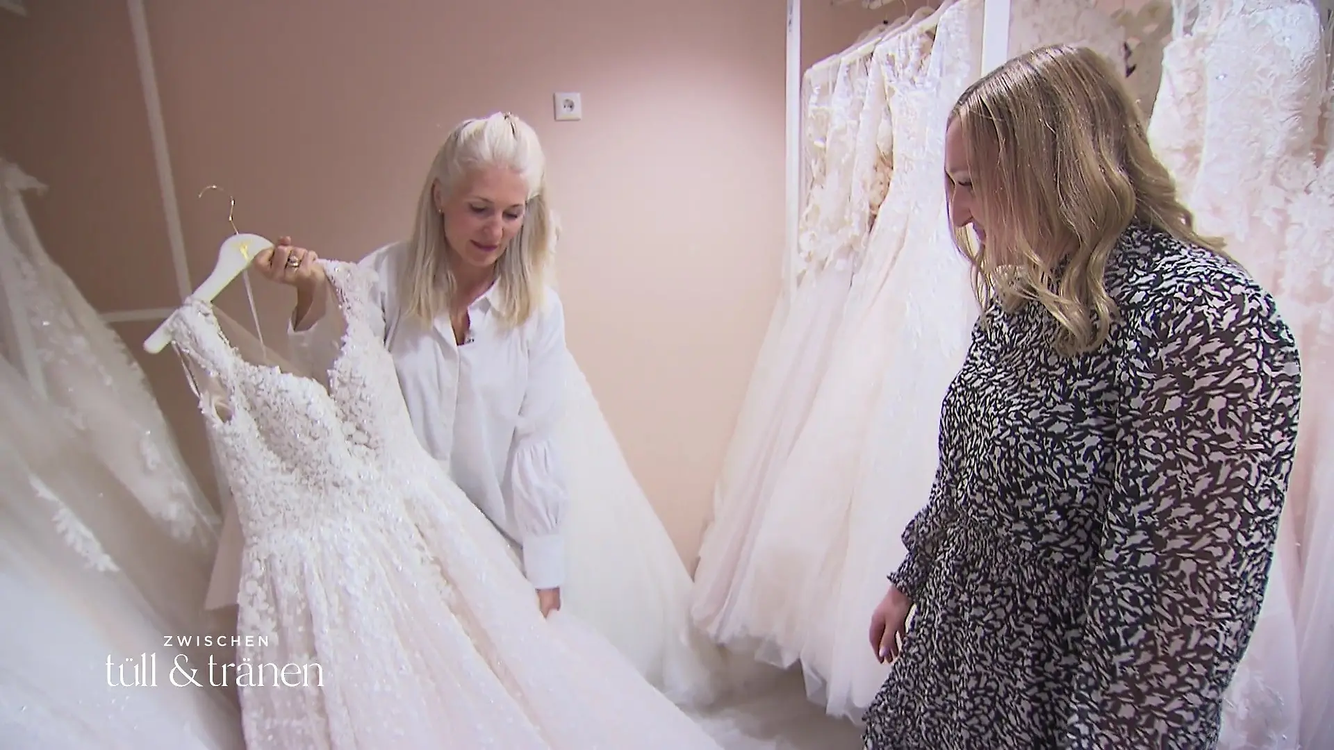 Das pompöseste Kleid im Laden "Ja, das will ich anziehen"