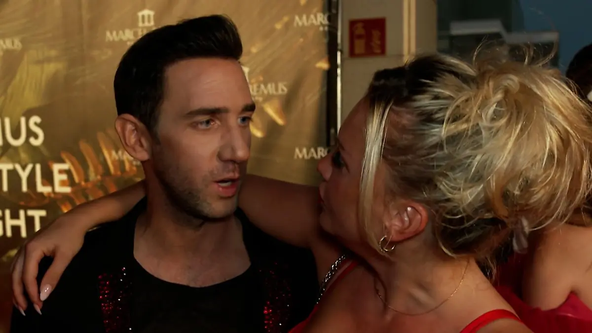 Marcel Remus und TV-Star Evelyn Burdecki in Flirt-Laune Was läuft denn da?
