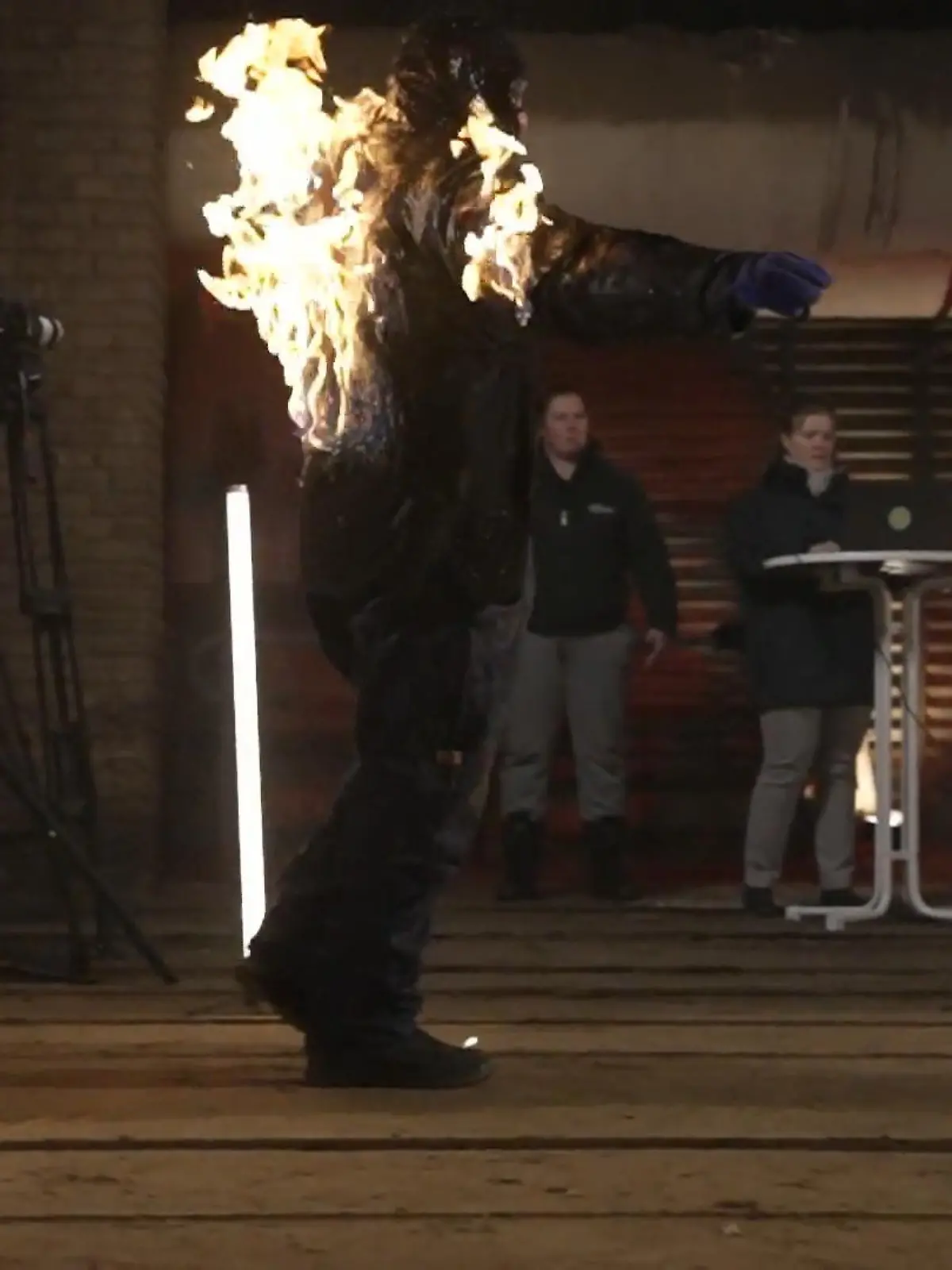 Bild zu: "Bei brennendem Oberkörper Potenzen rechnen"