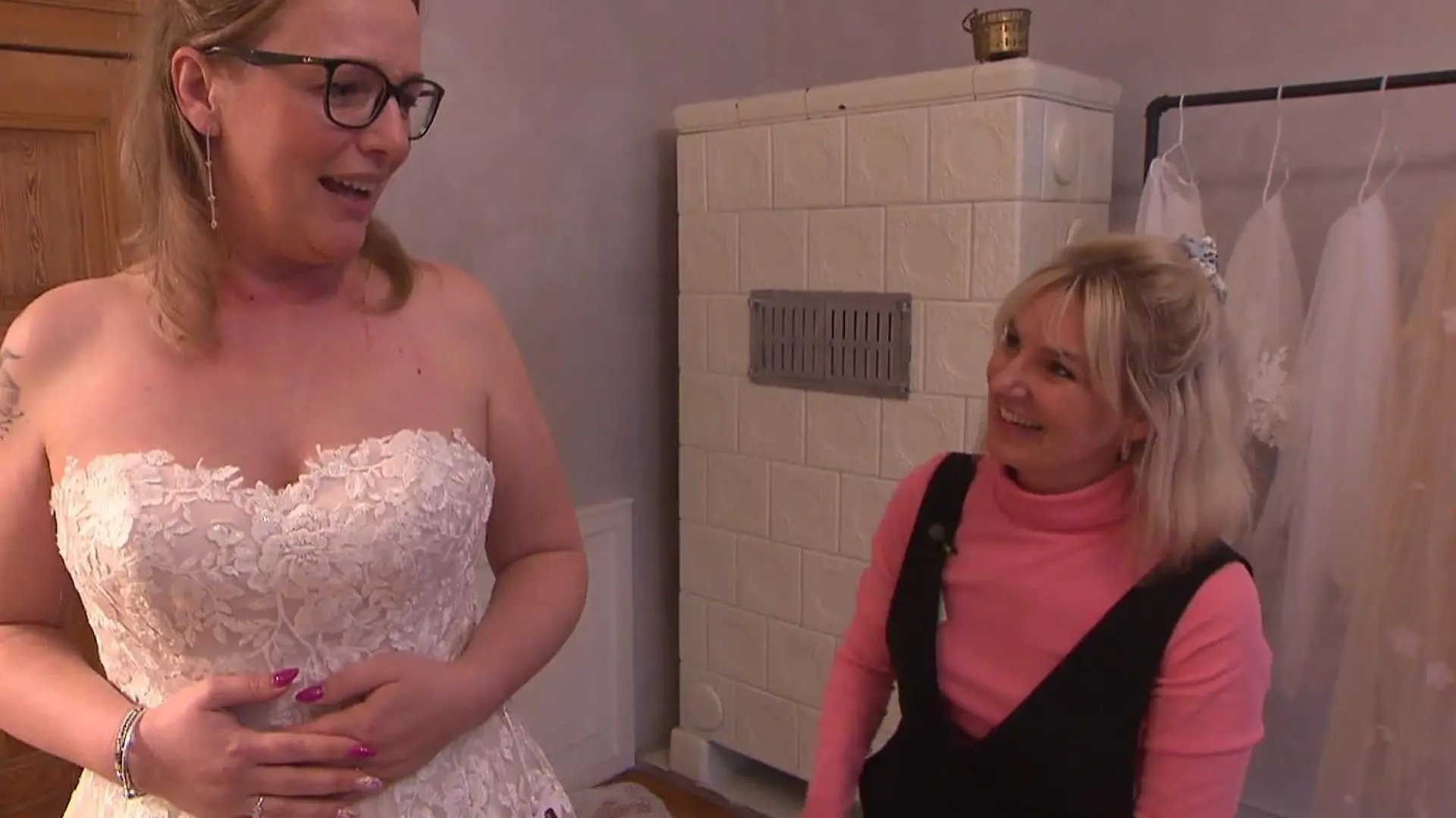 So viel Hektik ist Designerin Carola Beyer nicht gewohnt Ein Brautkleid to go?