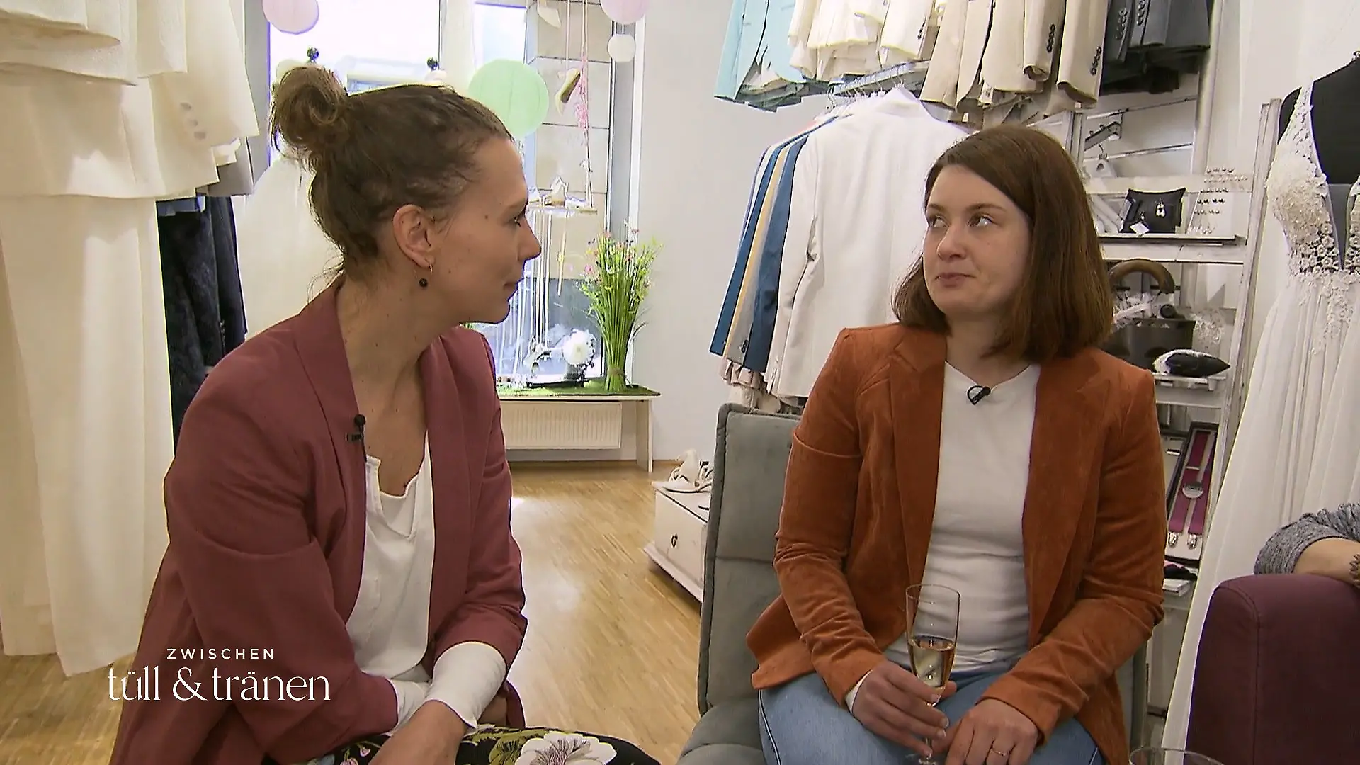 Hochzeit auf der Rennstrecke - Sarah gibt Vollgas Schnell unter die Haube