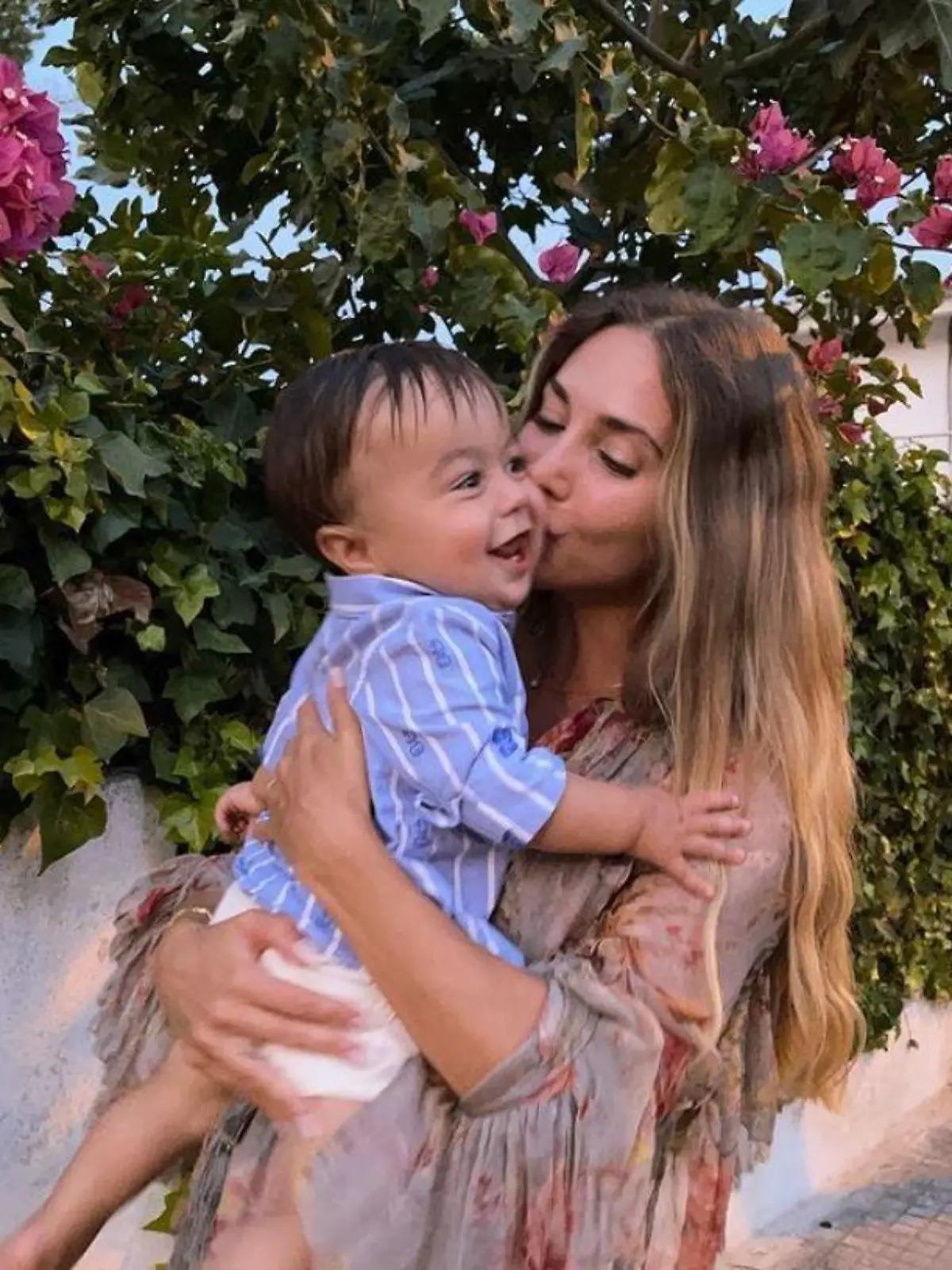 Rome sieht Papa Mario Götze so ähnlich.