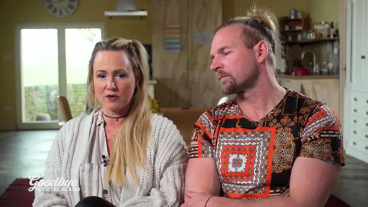 Übersteht ihre Liebe die Auswanderung? Einer bleibt in Deutschland