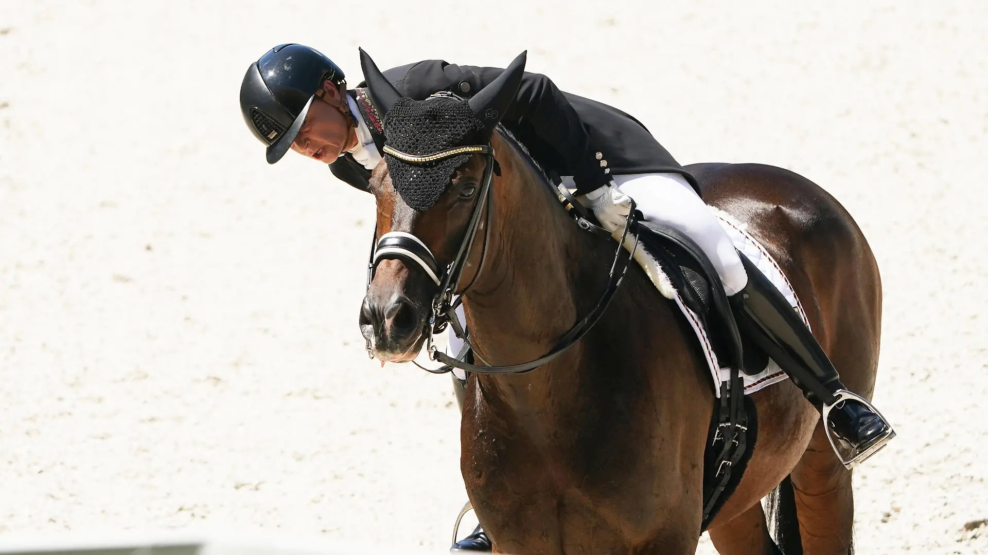 Pferdesport/Weltfest des Pferdesports CHIO Aachen 2022/ World Equestrian Festival CHIO Aachen 2022, .02.07.2022 . MEGGLE-Preis, Wertungsprüfung für den Lambertz Nationenpreis, Grand Prix Sp cial CDIO5* Isabell Werth, Quantaz hat Blut am Maul *** Equestrian Sport World Equestrian Festival CHIO Aachen 2022 World Equestrian Festival CHIO Aachen 2022, 02 07 2022 MEGGLE Prize, Competition for the Lambertz Nations Cup, Grand Prix Sp cial CDIO5 Isabell Werth, Quantaz has blood on his mouth
