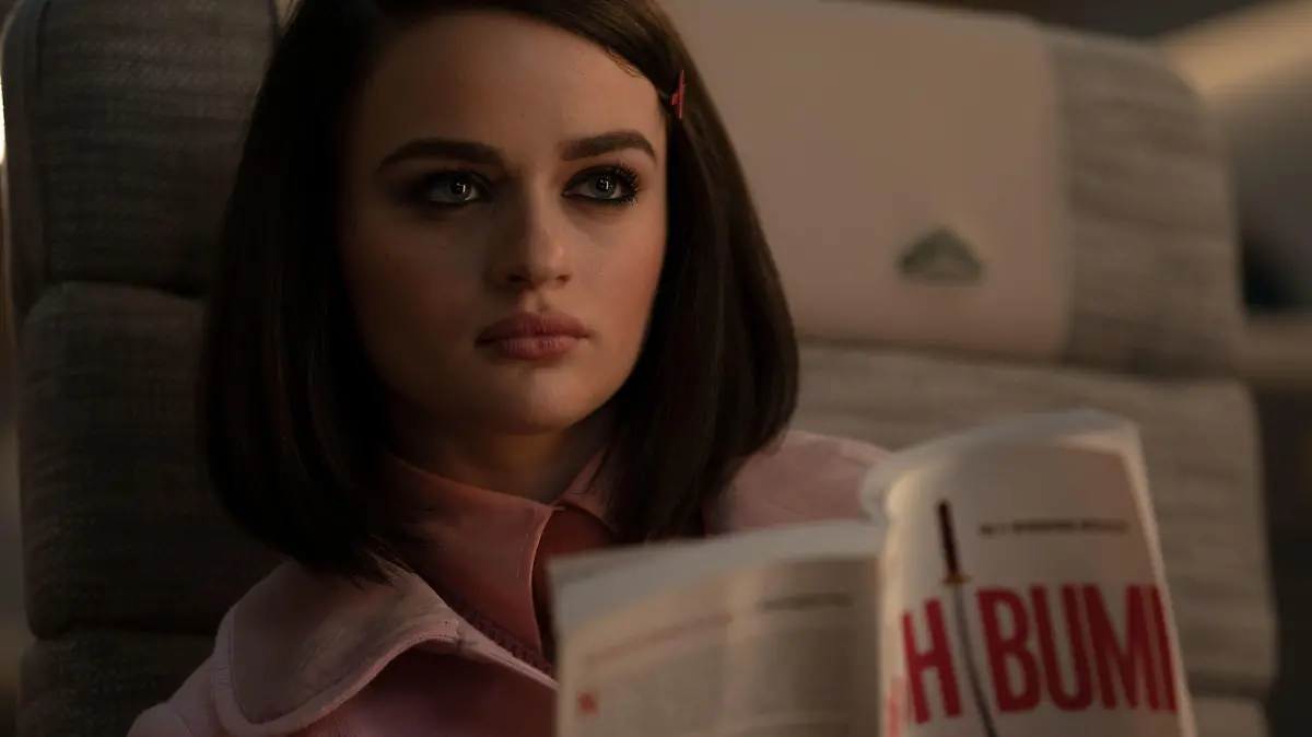Joey King sieht als Girlie "Prince" nur harmlos aus, ist es aber nicht