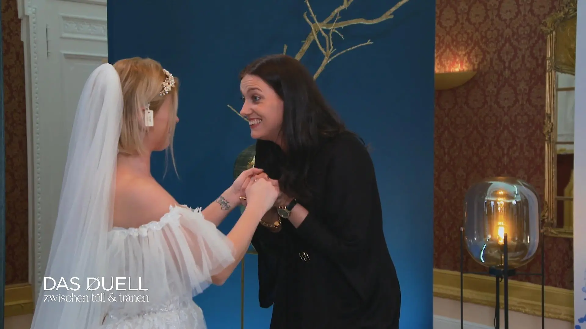 Nicole trifft eine Entscheidung Elaine im Glück