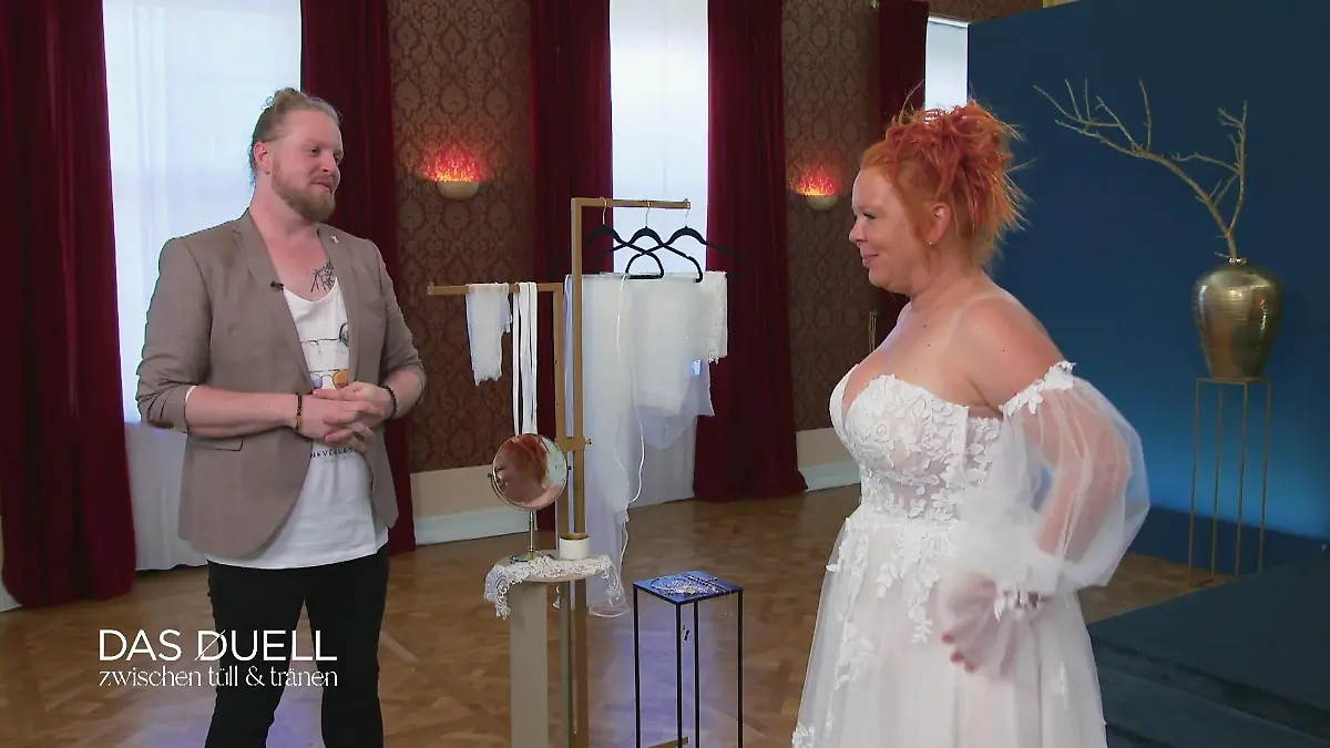 Im Trend: Luftig-zarte Puffärmel! Braut Verena