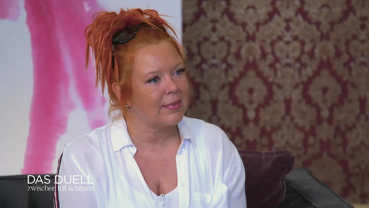 Rampensau Verena möchte einen Auftritt hinlegen! Kennenlernen