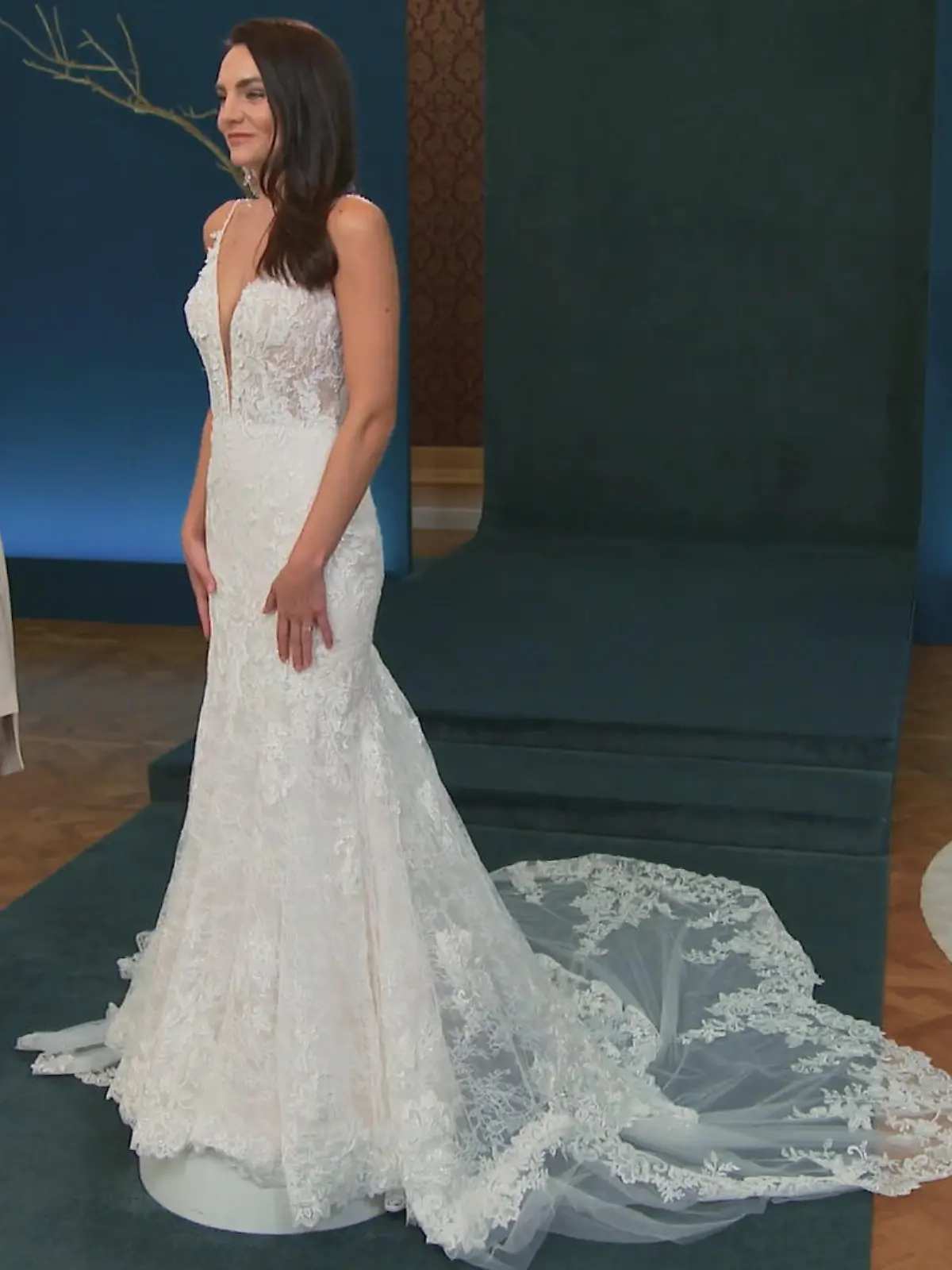 Bild zu: "Dreifaches Wow für Elaines zweites Kleid"