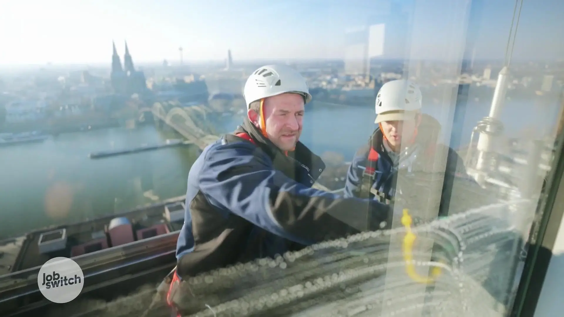 Paul auf Augenhöhe mit dem Kölner Dom In schwindelerregenden Höhen!