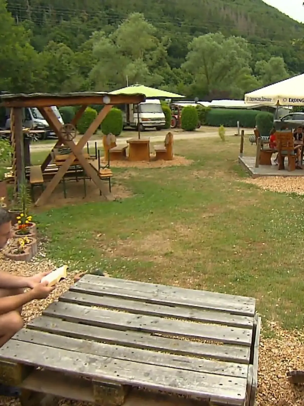Klein aber fein: Am Campingplatz Affolderner See wird nicht auf Action, sondern auf Ruhe und Natur gesetzt. Ob die Idylle die Versprechen aus den Reiseführern halten kann – im Video!