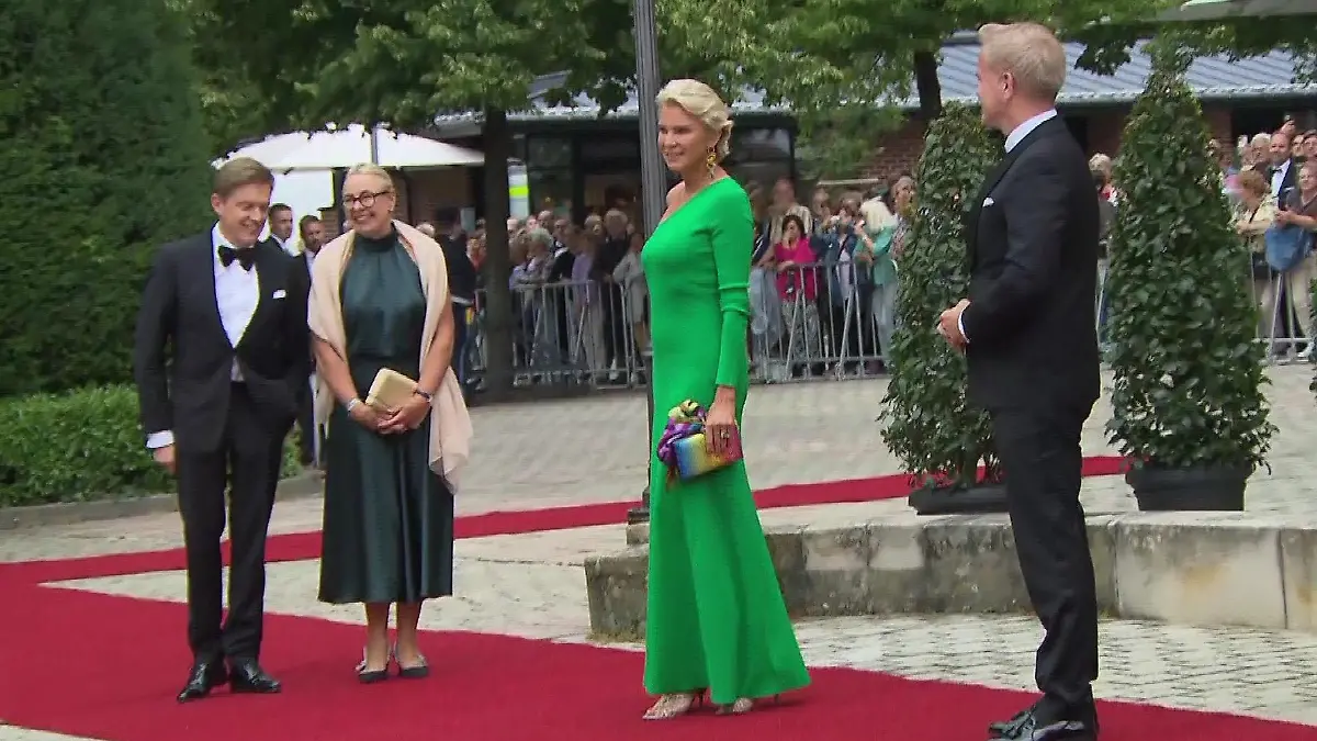 Stephanie Gräfin von Pfuel strahlte in Grün.