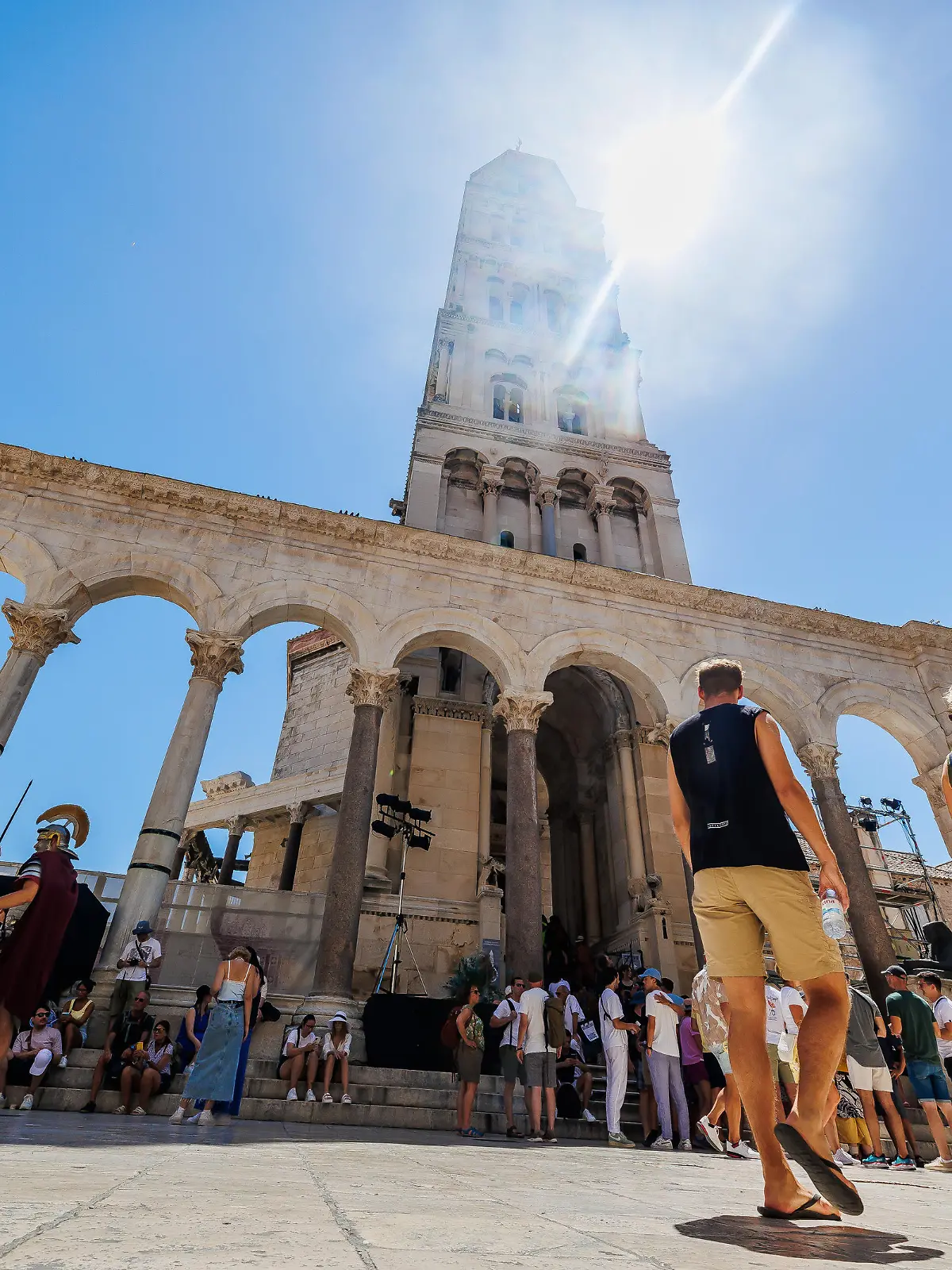Tourists in the city center during the heatwave, in Split, Croatia, on July 16, 2023. Photo: Zvonimir Barisin/PIXSELL