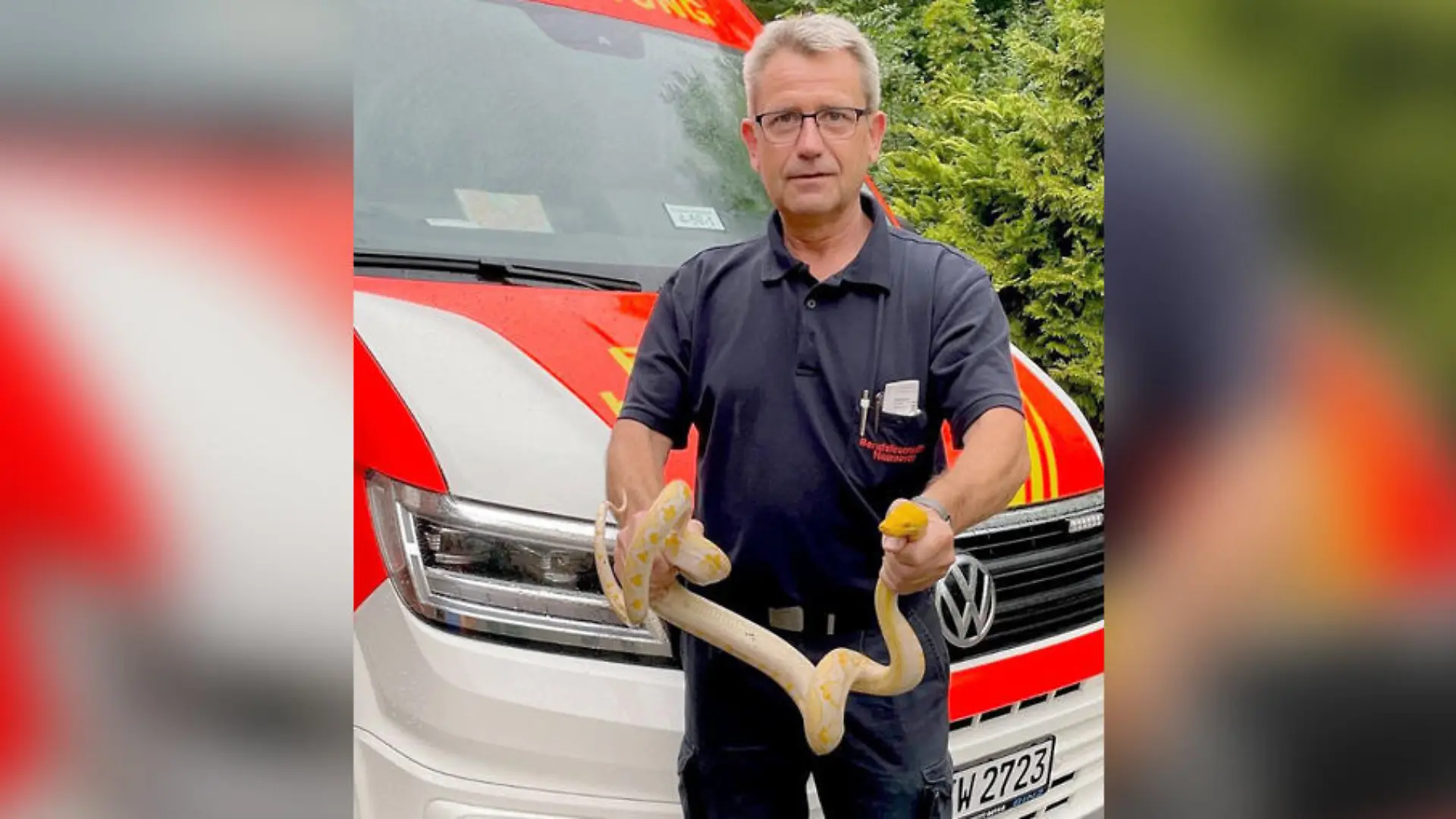Feuerwehr Hannover und eingefangener Python