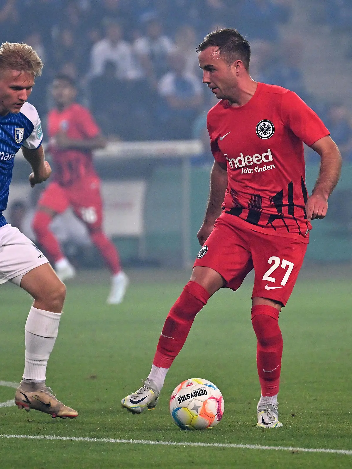  01.08.2022, xjhx, Fussball DFB Pokal 1.Runde, 1.FC Magdeburg - Eintracht Frankfurt emspor, v.l. Andreas Mueller  1.FC Magdeburg Mario Götze Eintracht Frankfurt Zweikampf, Aktion, action, battle for the ball DFL/DFB REGULATIONS PROHIBIT ANY USE OF PHOTOGRAPHS as IMAGE SEQUENCES and/or QUASI-VIDEO Magdeburg *** 01 08 2022, xjhx, football DFB Pokal 1 round, 1 FC Magdeburg Eintracht Frankfurt emspor, v l Andreas Mueller 1 FC Magdeburg Mario Götze Eintracht Frankfurt Zweikampf, action, action, battle for the ball DFL DFB REGULATIONS PROHIBIT ANY USE OF PHOTOGRAPHS AS IMAGE SEQUENCES AND OR QUASI VIDEO Magdeburg