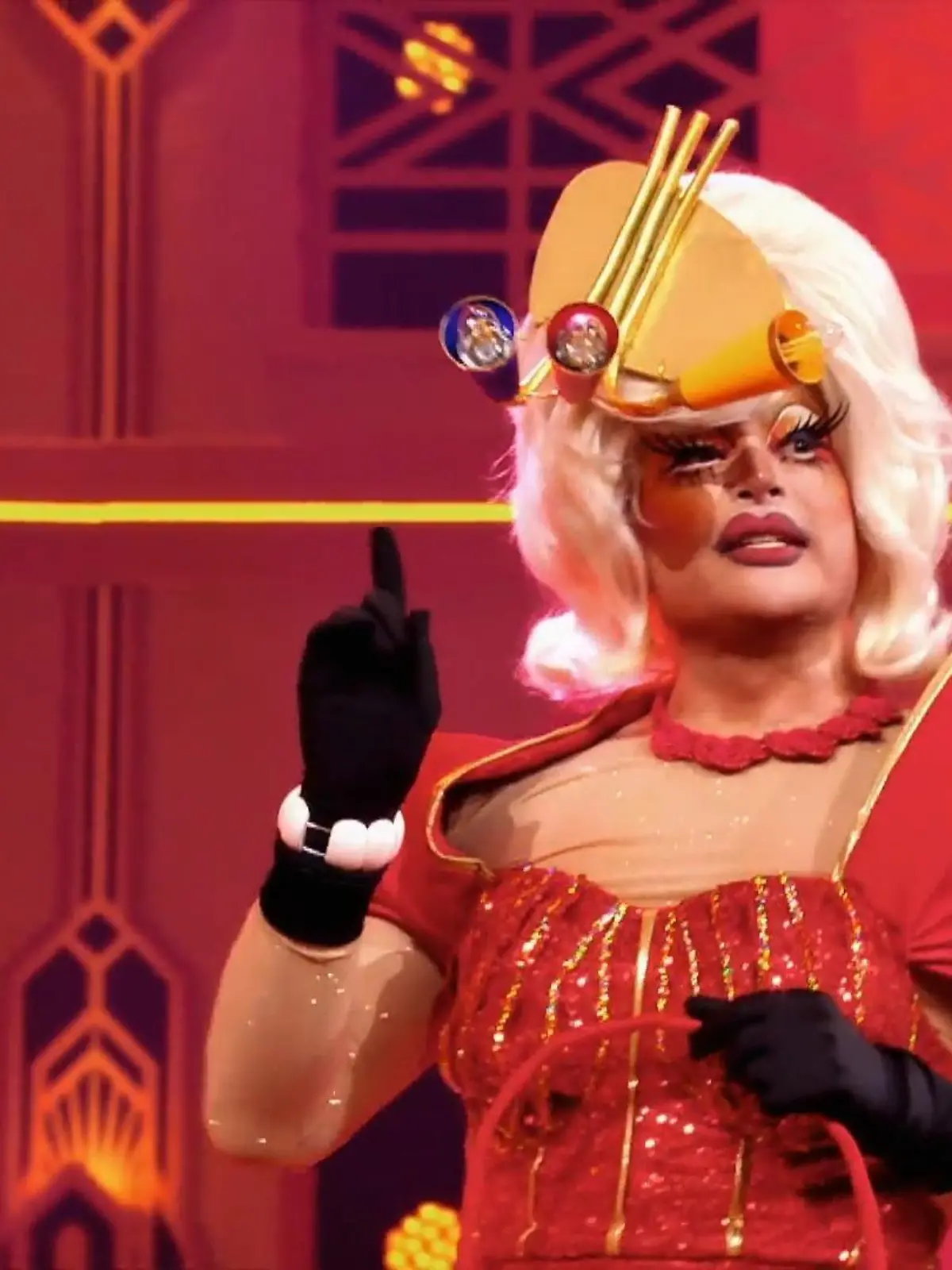 Bild zu: "Drag Queen Sükrü Pehlivan pfeift auf Schokolade"