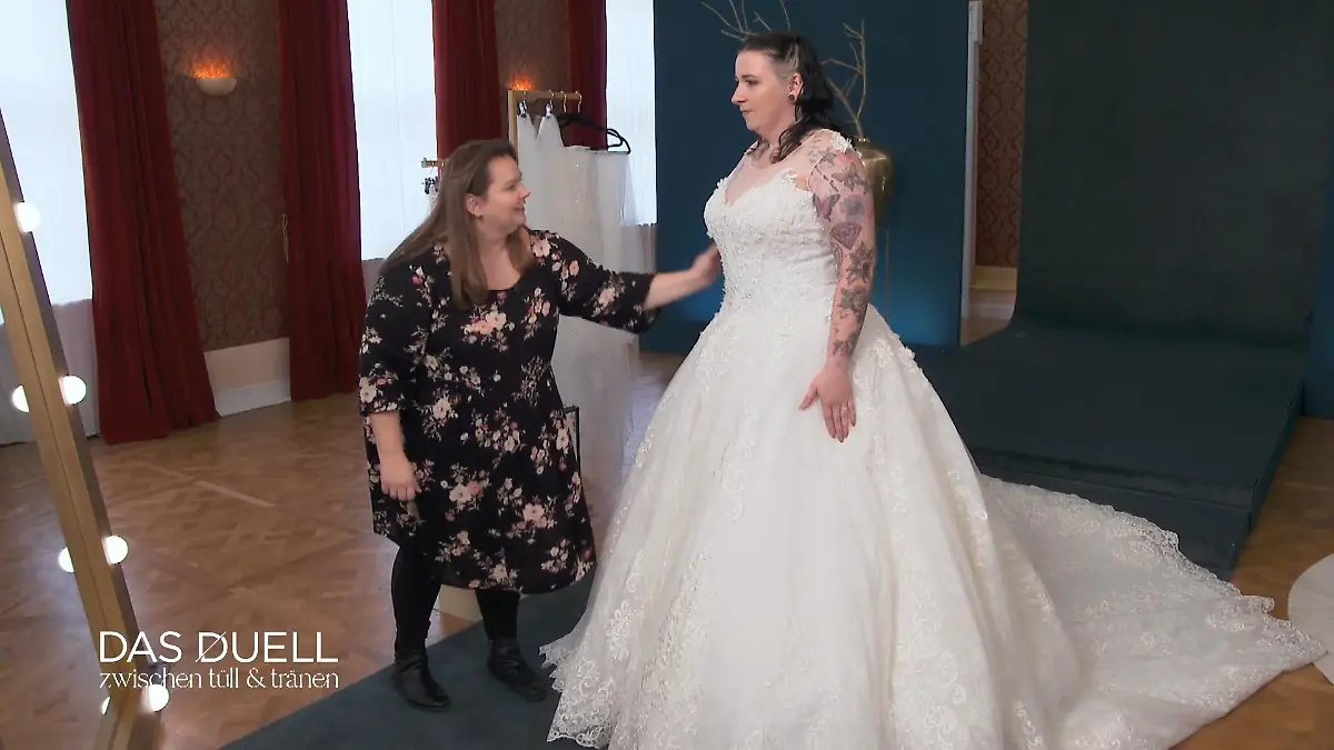 "Es ist verdammt viel Kleid!" Ist die Schleppe zu viel?