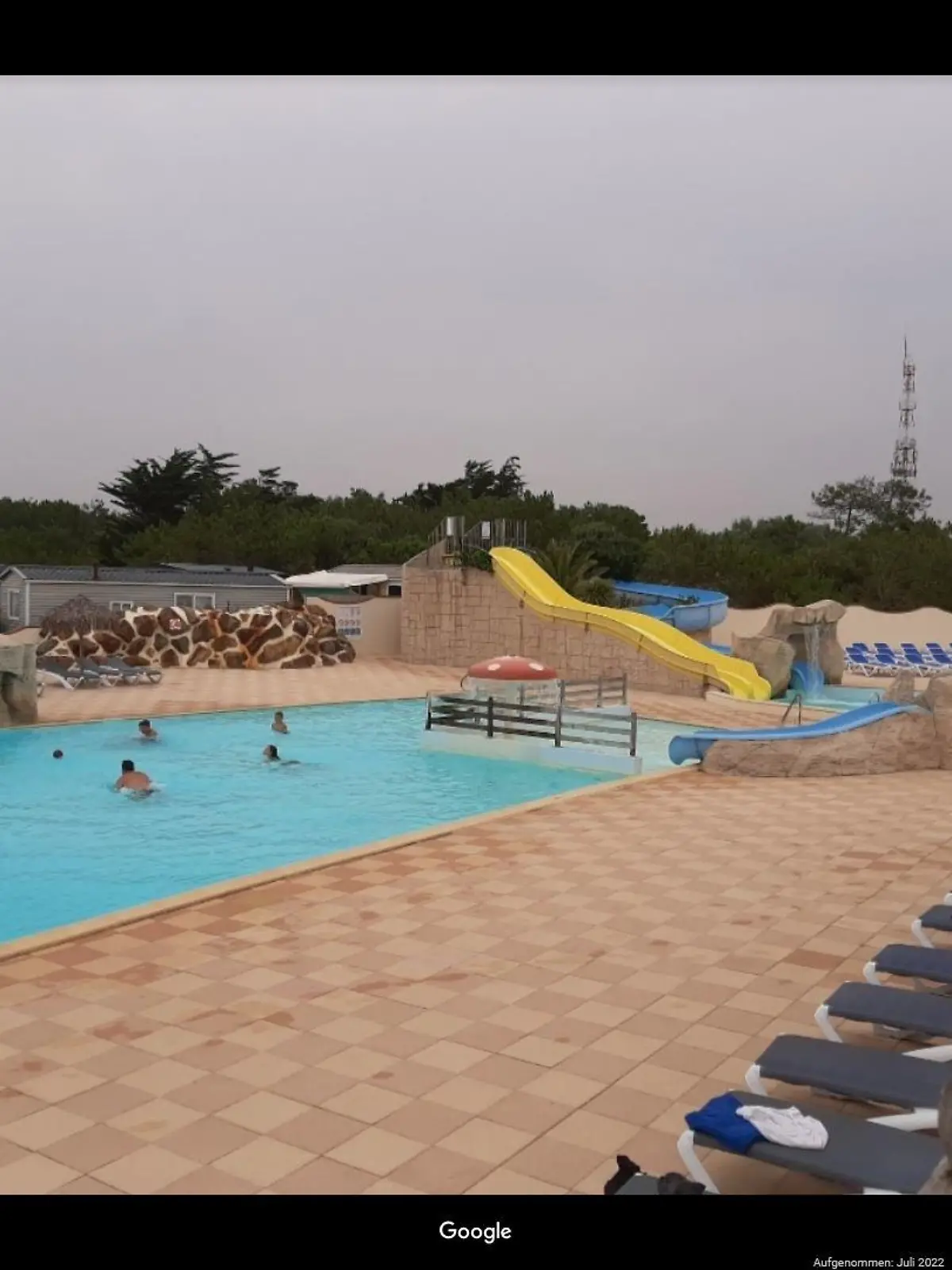 Pool.jpg