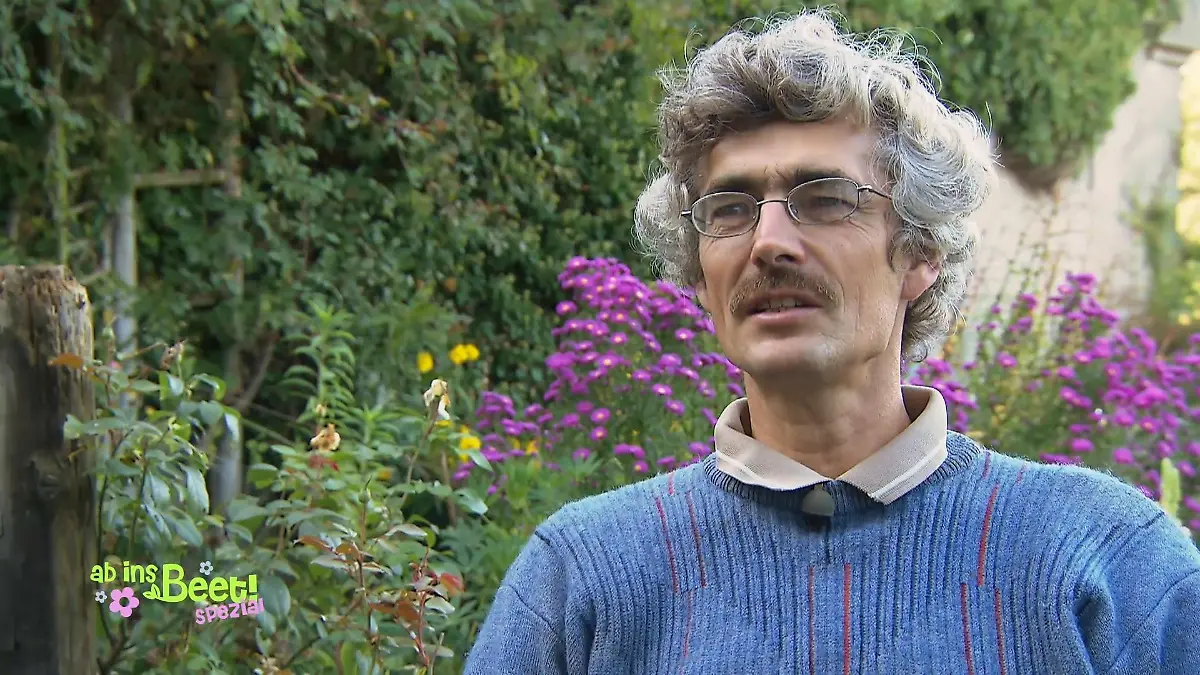 Rolf pflegt einen extravaganten Garten Alles andere als normal