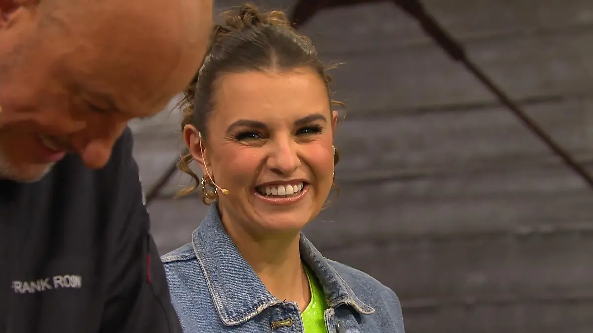 Schlüprige Wortspiele bei "Grill den Henssler" Fans feiern Schlagabtausch