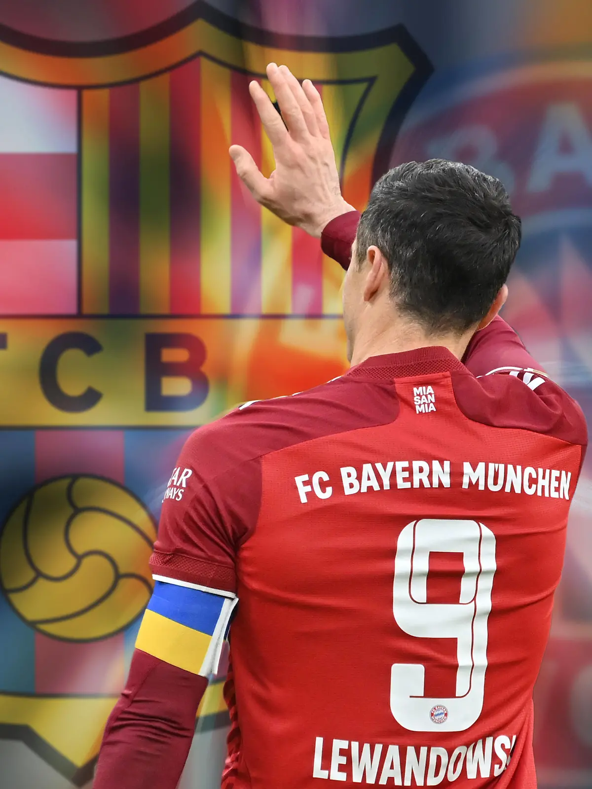 FOTOMONTAGE: Transfer offenbar perfekt: Lewandowski wechselt zu Barcelona. Robert LEWANDOWSKI Bayern Muenchen,winkt,winken, Aktion,Einzelbild,angeschnittenes Einzelmotiv,Halbfigur,halbe Figur. Fussball 1. Bundesliga Saison 2021/2022,25.Spieltag, Spieltag25. FC Bayern Muenchen - Bayer 04 Leverkusen 1-1 am 05.03.2022, A L L I A N Z A R E N A Muenchen. *** PHOTOMONTAGE transfer apparently perfect Lewandowski moves to Barcelona Robert LEWANDOWSKI Bayern Muenchen ,waving,waving,action,single image,cropped single image,half figure,half figure Football 1 Bundesliga season 2021 2022,25 matchday,matchday25 FC Bayern Muenchen Bayer 04 Leverkusen 1 1 on 05 03 2022, A L L I A N Z A R E N A Muenchen 