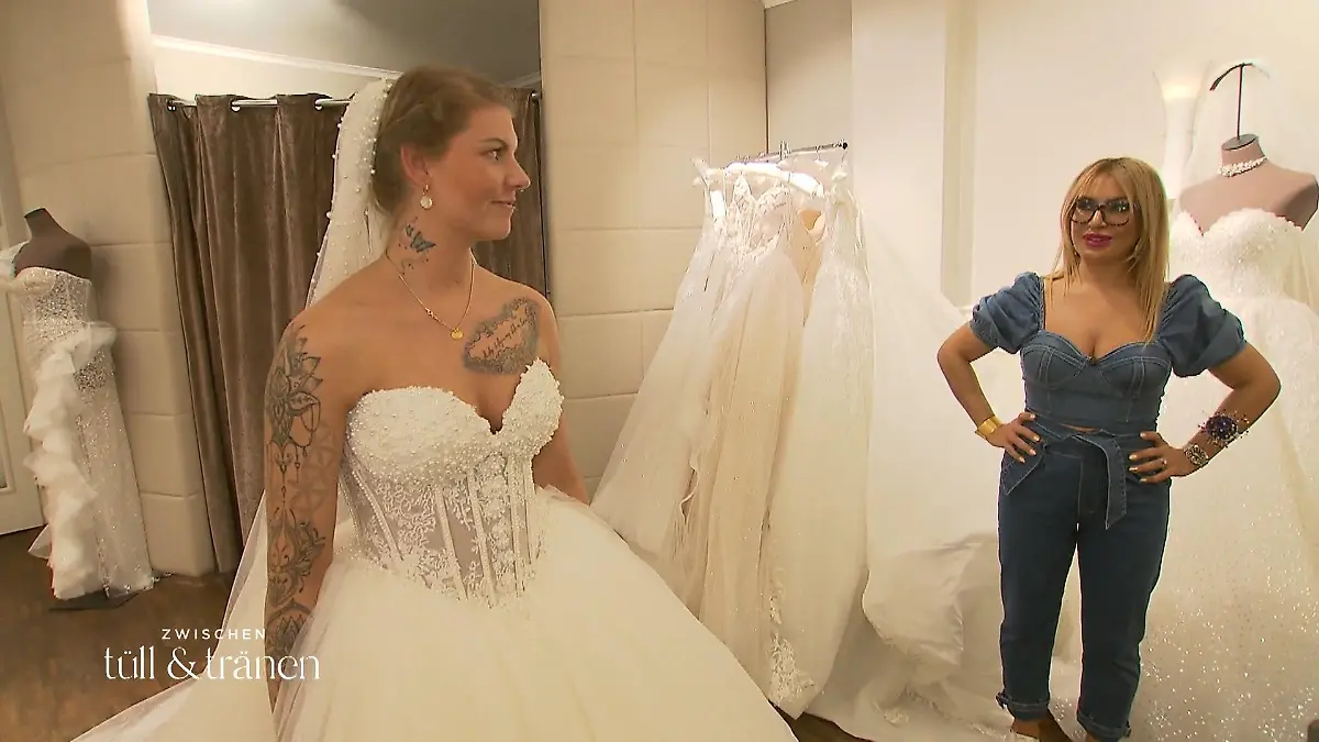 Carmen hat immer Entscheidungsschwierigkeiten Schwierig