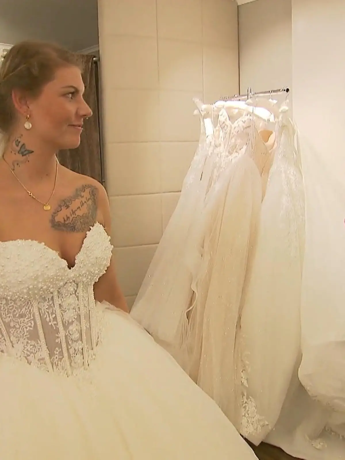 Bild zu: "Carmen hat immer Entscheidungsschwierigkeiten"