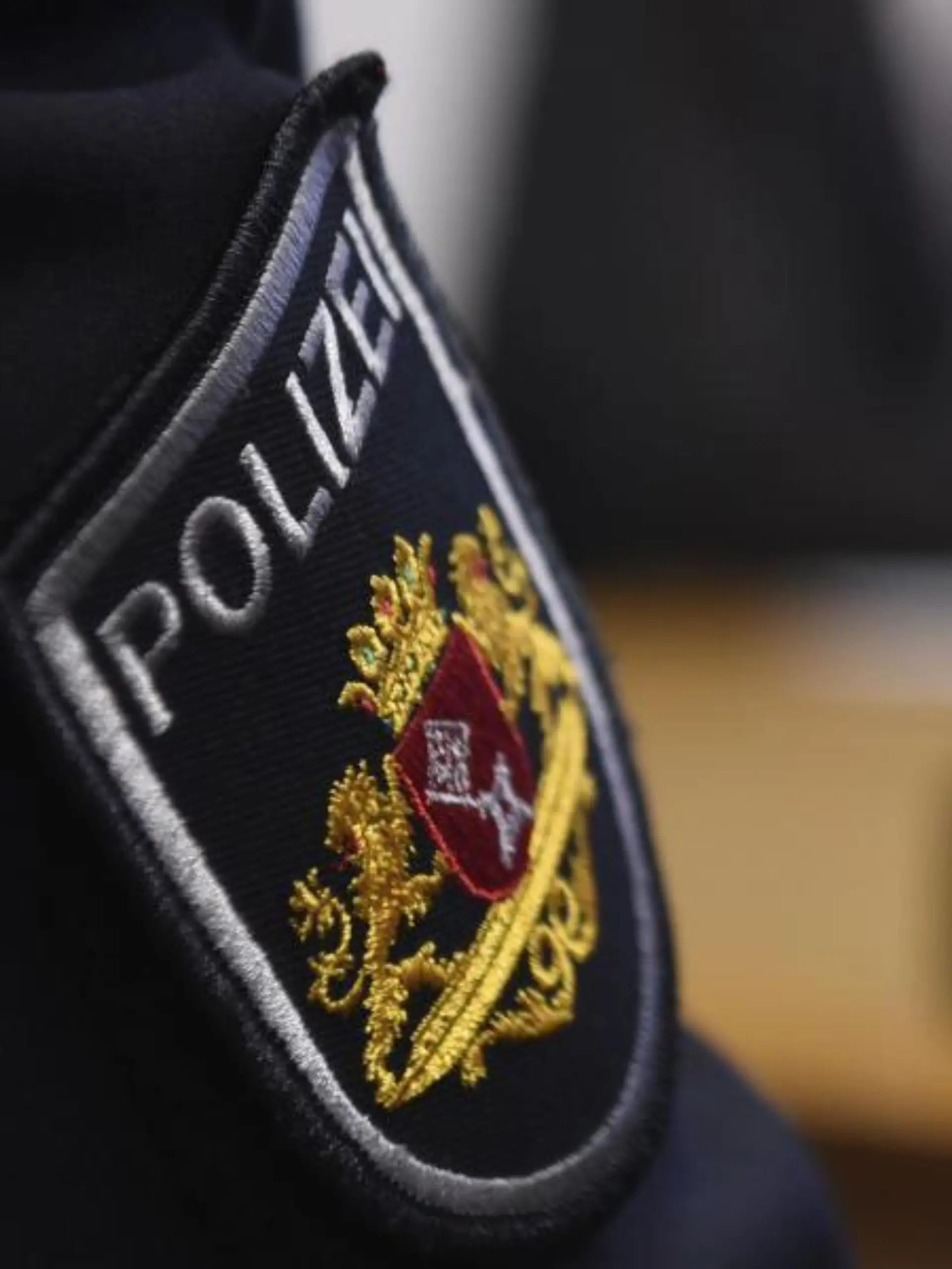 Abzeichen der Polizei Bremen auf Uniform