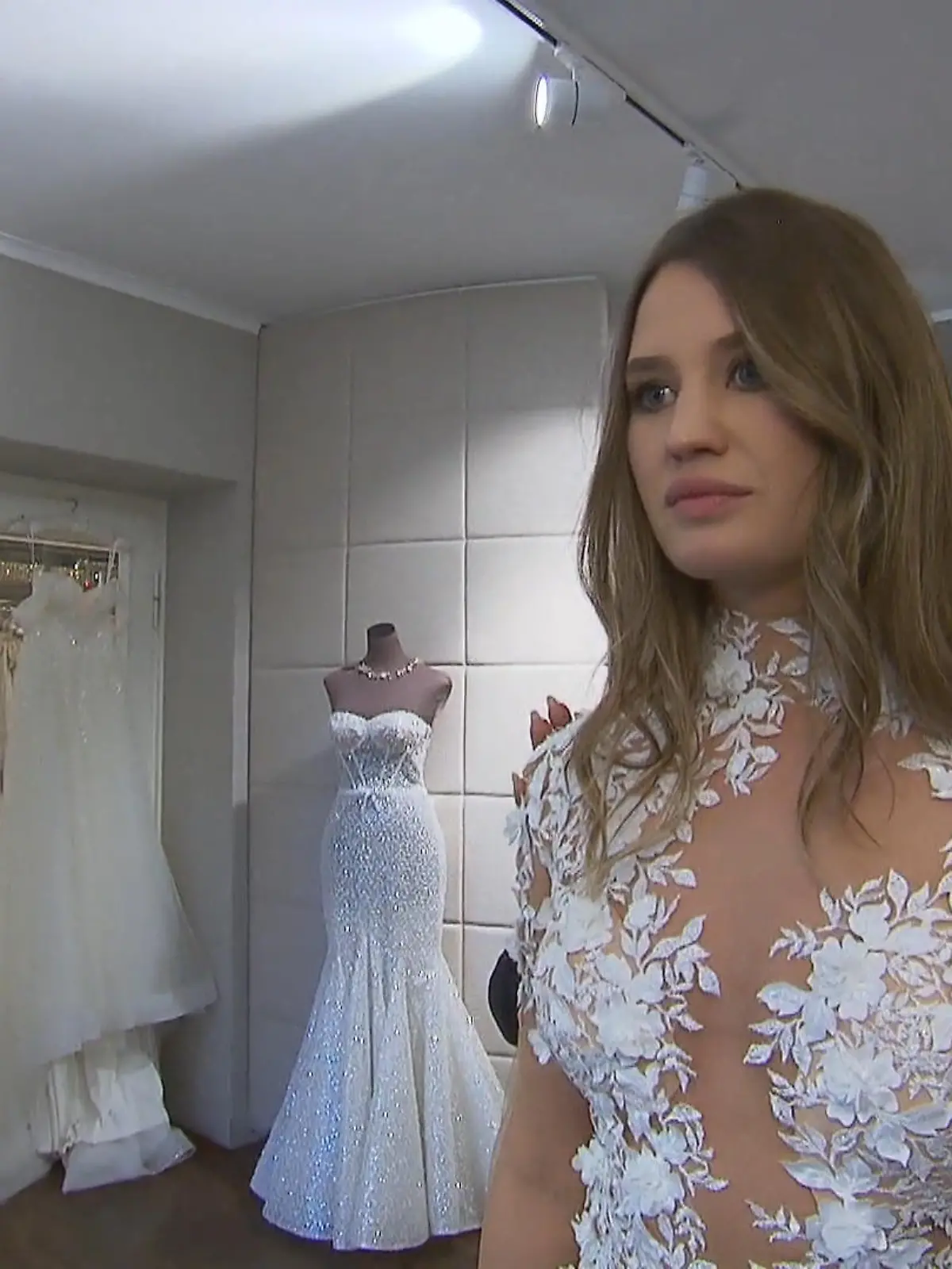 Bild zu: "Unbedingt lange Ärmel - Antonia ändert ihre Meinung"