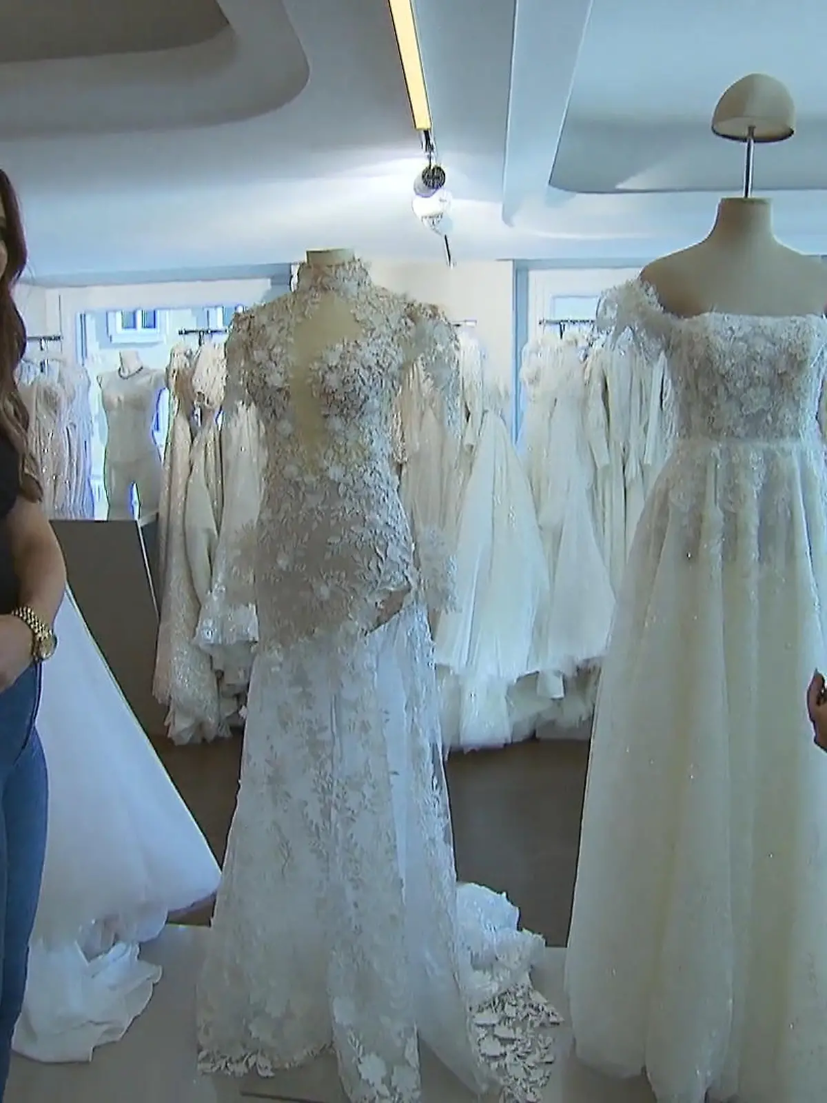 Bild zu: "Welches Kleid kommt Antonias Internet-Traumkleid nahe?"