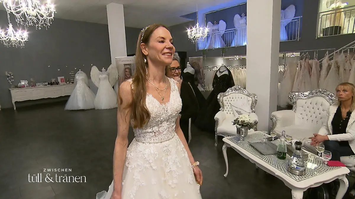 Elfengleich und schlicht - mit Glitzer? Krankenschwester Simone