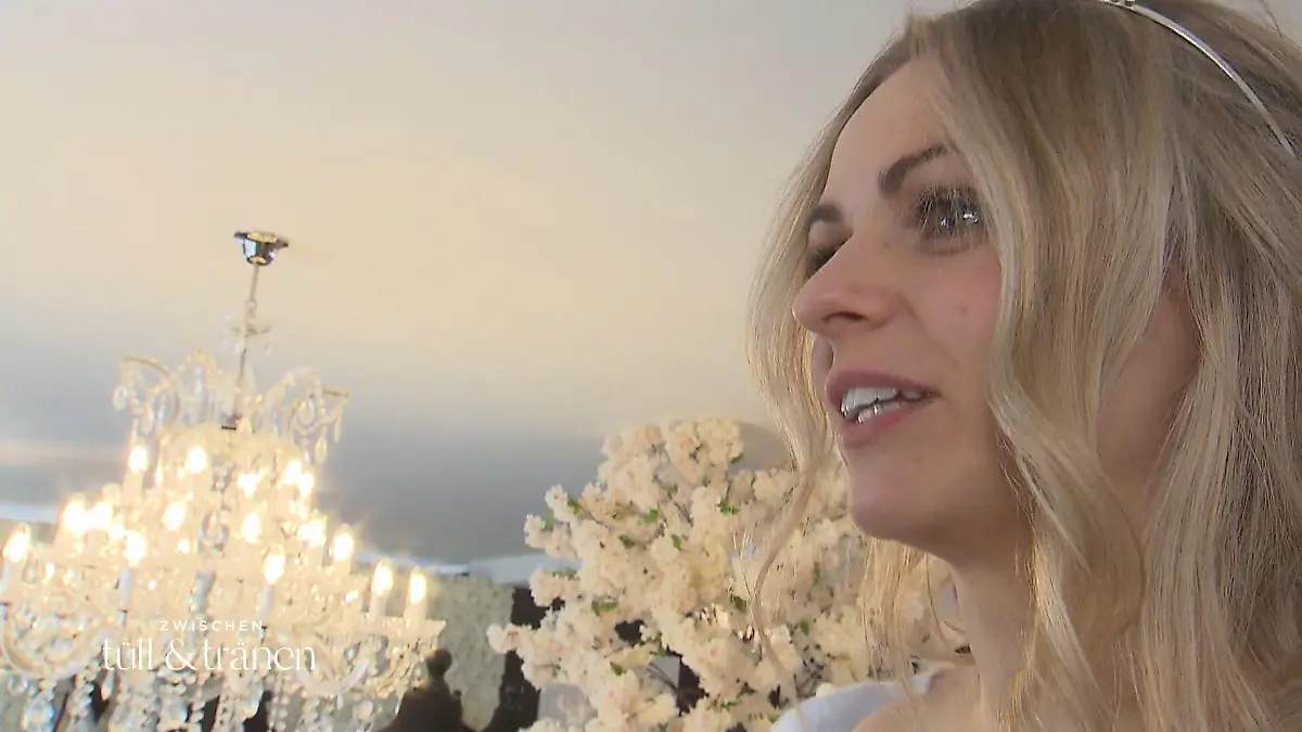 Braut Adriana muss auf ihr Herz hören Kleid eins oder drei?